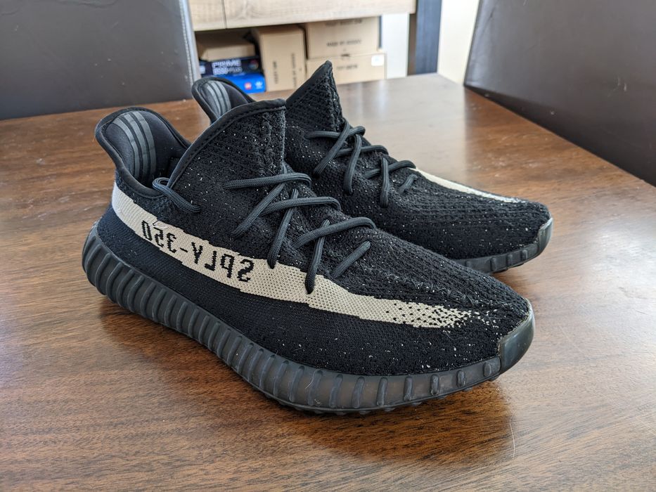 yeezy 350 v2 oreo on feet