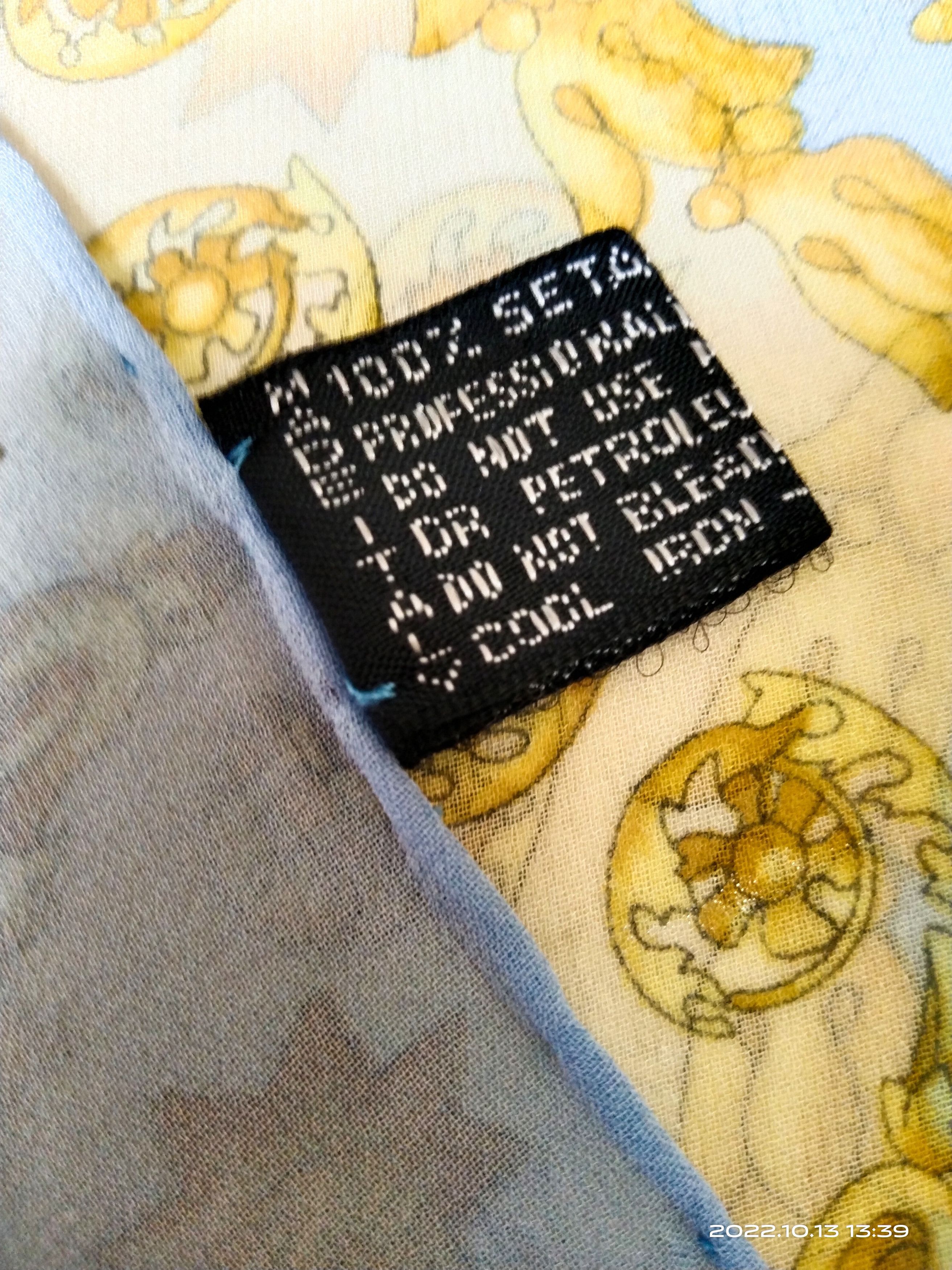 Versace VERSACE SILK MEDUSA MOTIF Size ONE SIZE - 9 Thumbnail