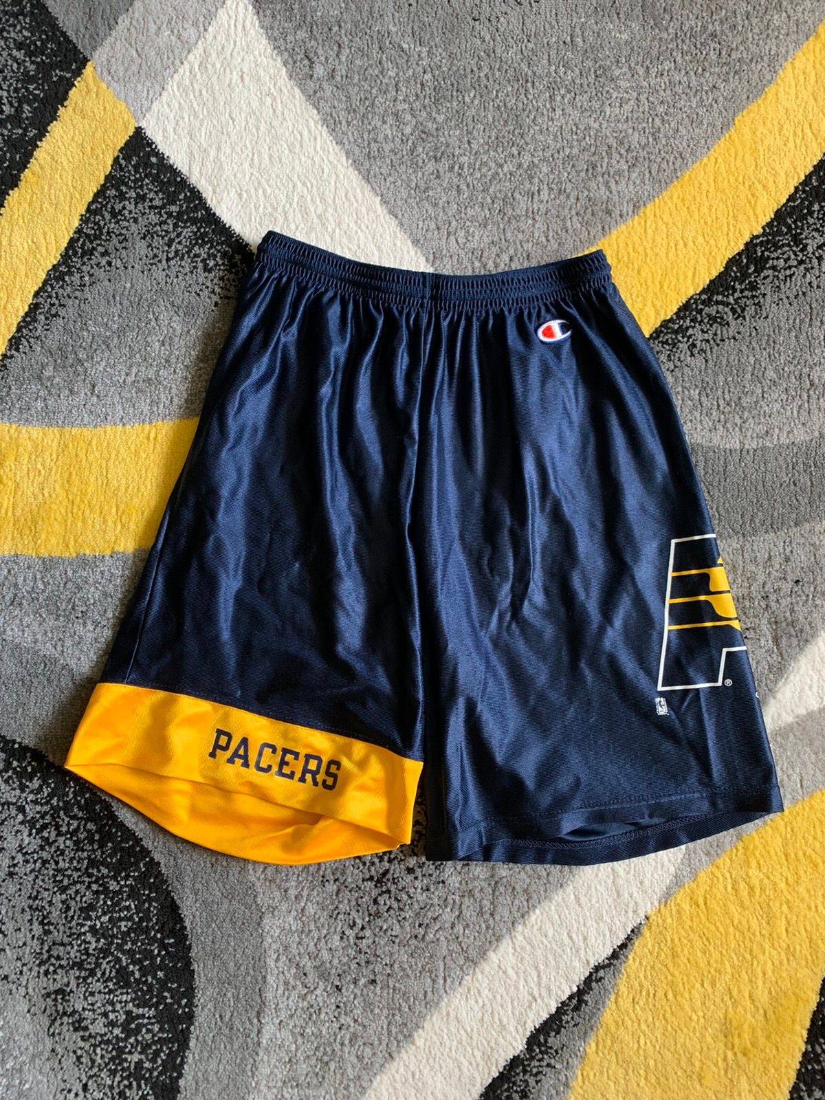Vintage Indiana Pacer 90s Basketball Shorts Size US 30 / EU 46 - 1 Preview