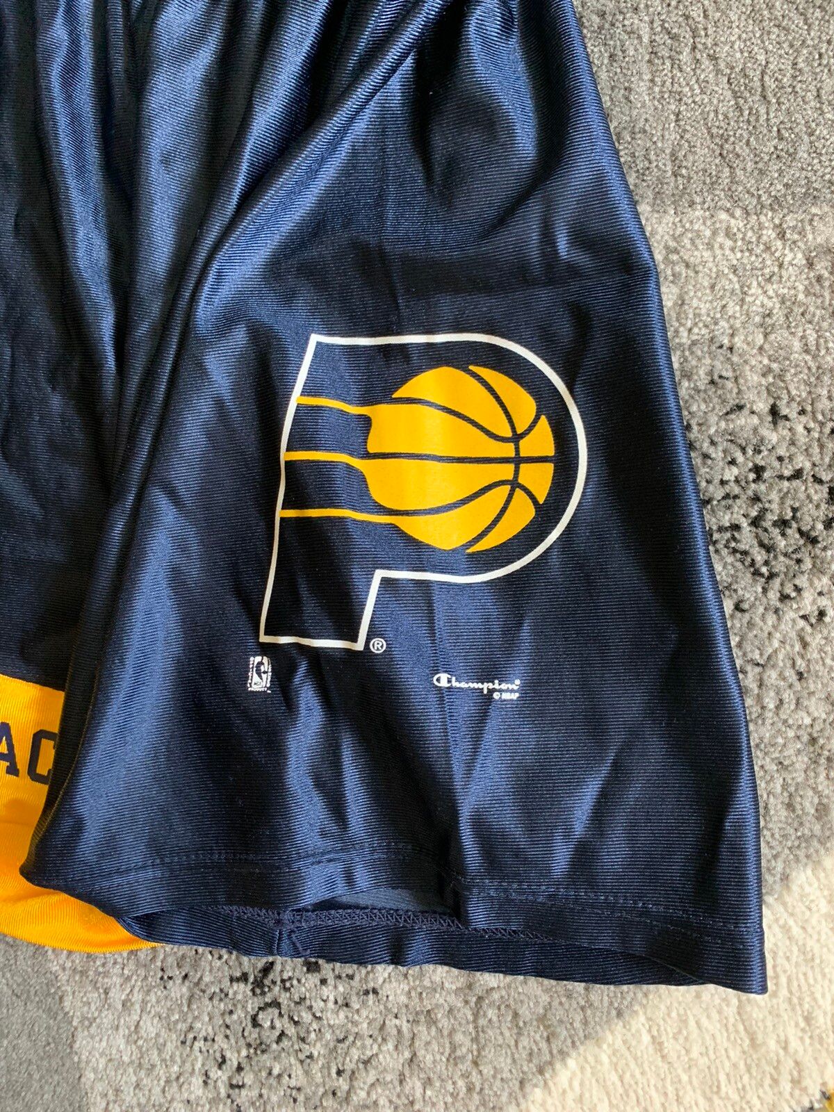 Vintage Indiana Pacer 90s Basketball Shorts Size US 30 / EU 46 - 2 Preview