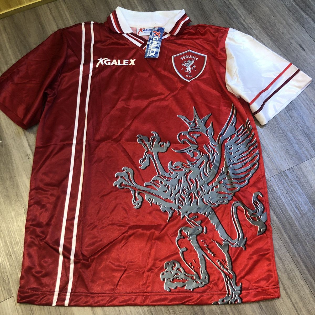 Mizuno × Vintage Bellmare Hiratsuka Home 1997 #7 Nakata | Grailed