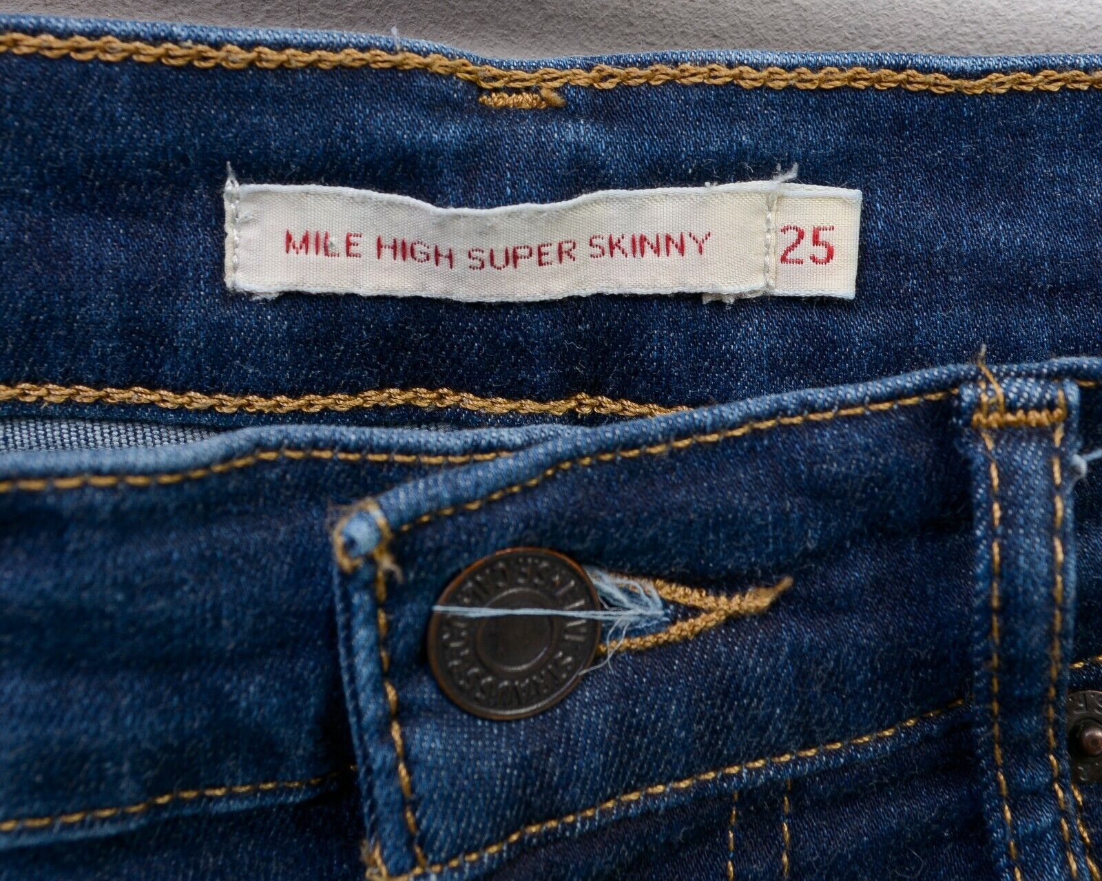 Levi's Big E Mile High Skinny Premium Denim Jeans Stretch Pants Size 25" / US 0 / IT 36 - 3 Thumbnail