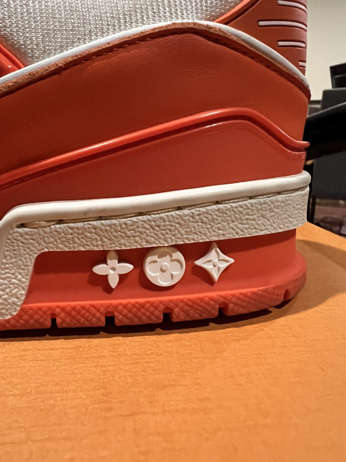 Louis Vuitton Louis Vuitton LV trainers orange ss20 - Size 7 (LV) Size US 7 / EU 40 - 7 Thumbnail