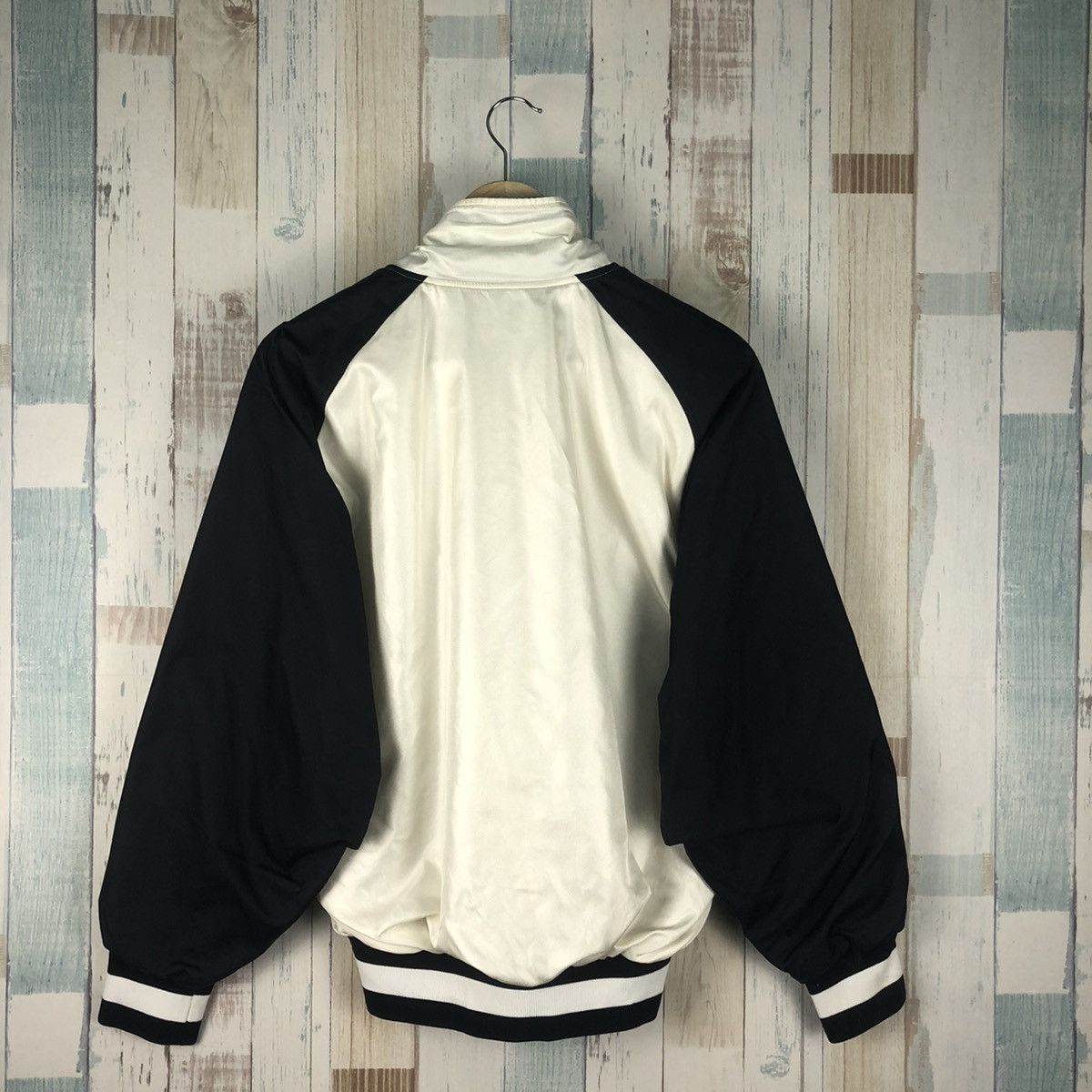 Japanese Brand × Vintage Hanshin Tigers Embroidery Logo Sukajan Jacket Size US M / EU 48-50 / 2 - 2 Thumbnail