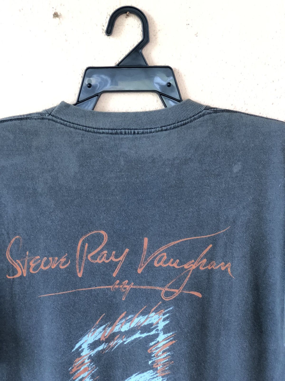 Band Tees Vintage 90s Stevie Ray Vaughan Blues Legend Faded Tee Size US L / EU 52-54 / 3 - 12 Thumbnail