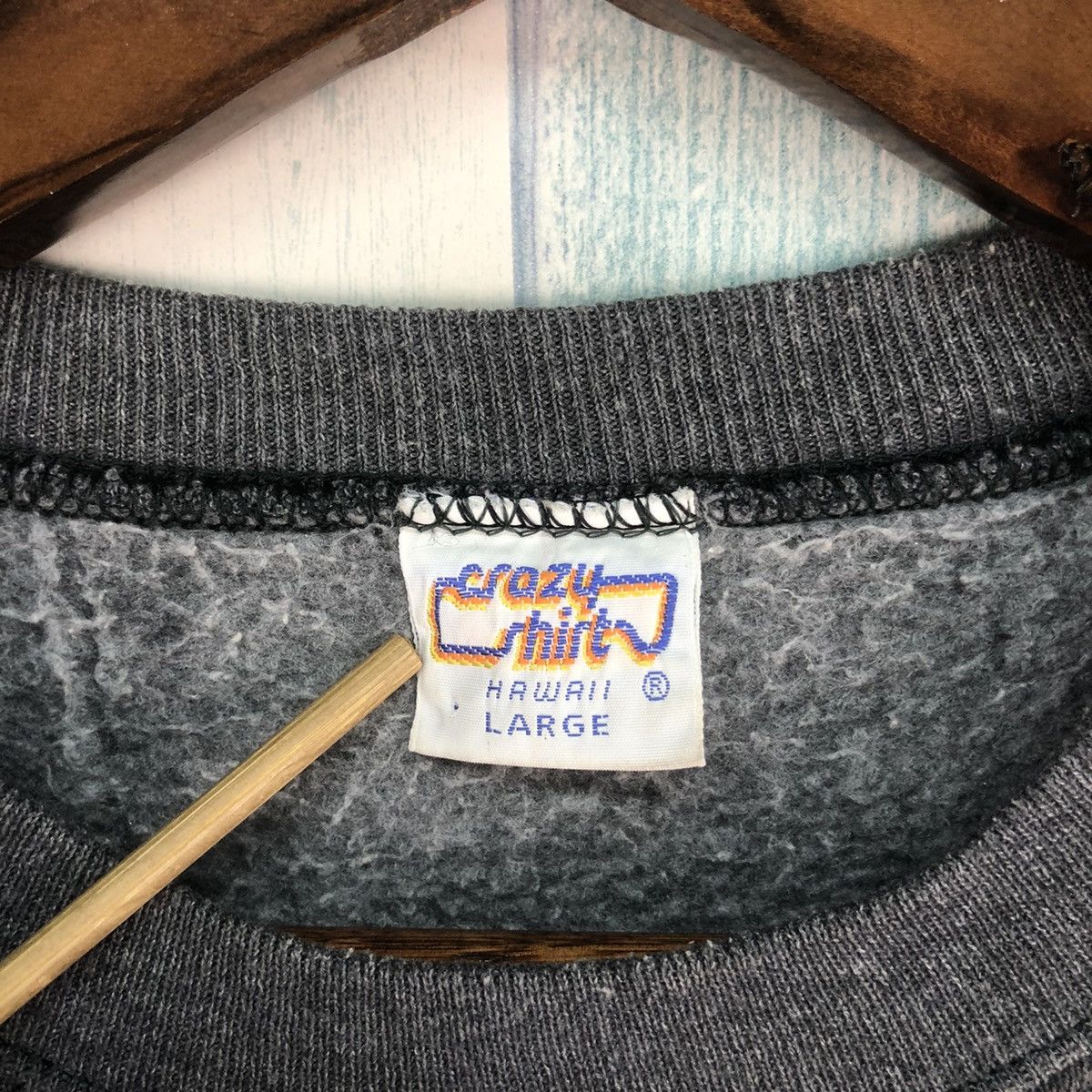 Vintage Vintage 90s Maui Marine Art Expo Sweatshirt Size US L / EU 52-54 / 3 - 8 Thumbnail