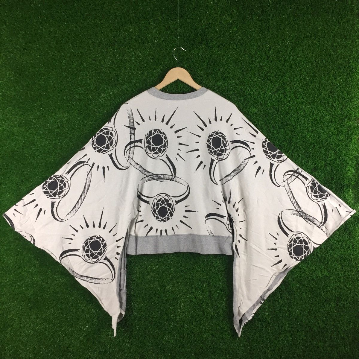 Japanese Brand Vintage Mint Design Diamond Sweatshirt Nice Design Size US S / EU 44-46 / 1 - 1 Thumbnail