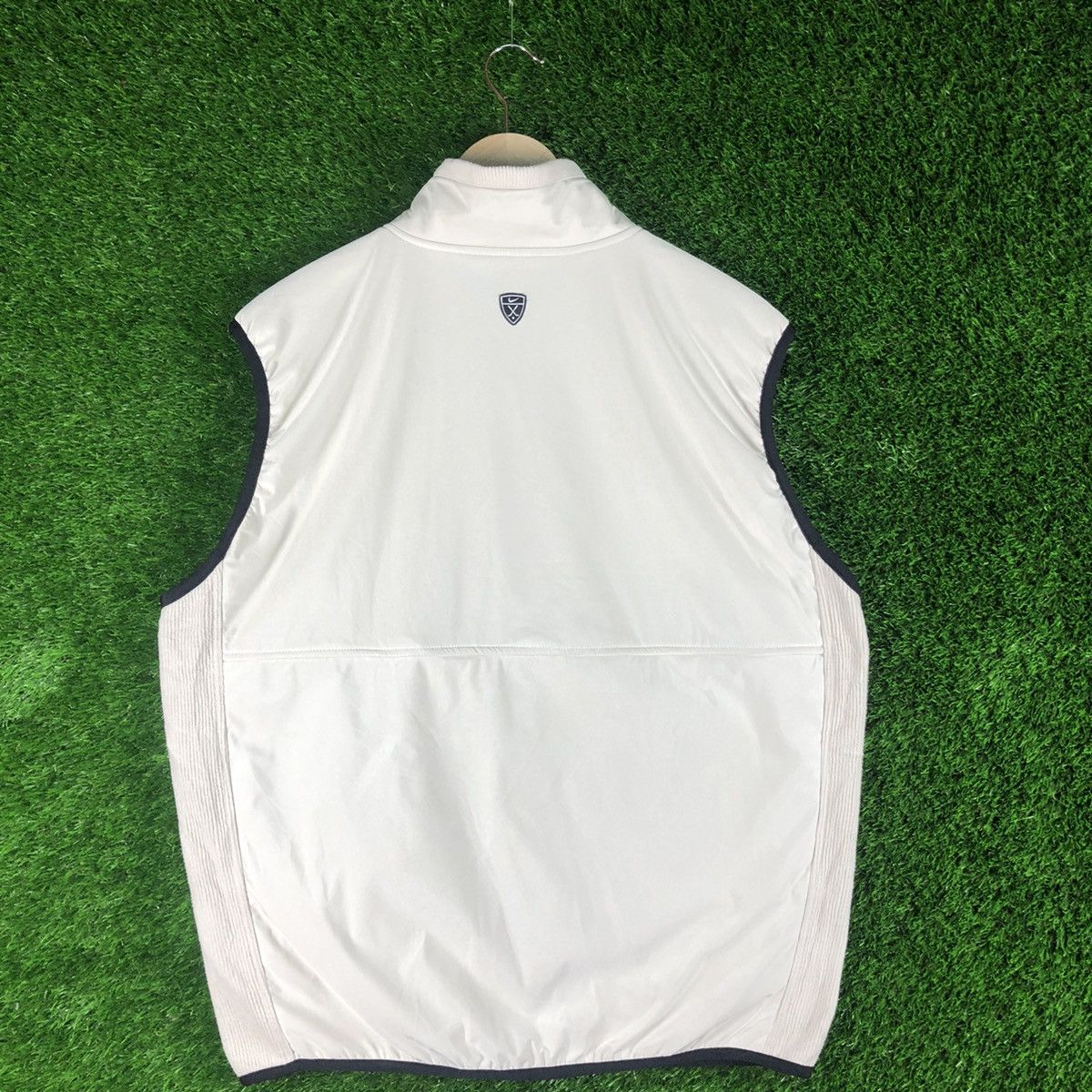 Nike Vintage Nike Golf Sleeveless Small Logo Embroidery Size US L / EU 52-54 / 3 - 2 Thumbnail