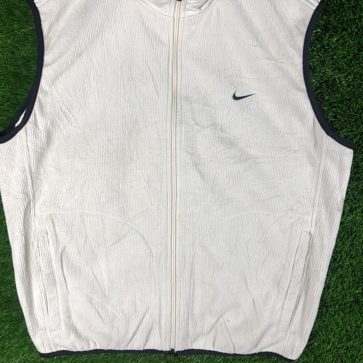 Nike Vintage Nike Golf Sleeveless Small Logo Embroidery Size US L / EU 52-54 / 3 - 4 Thumbnail