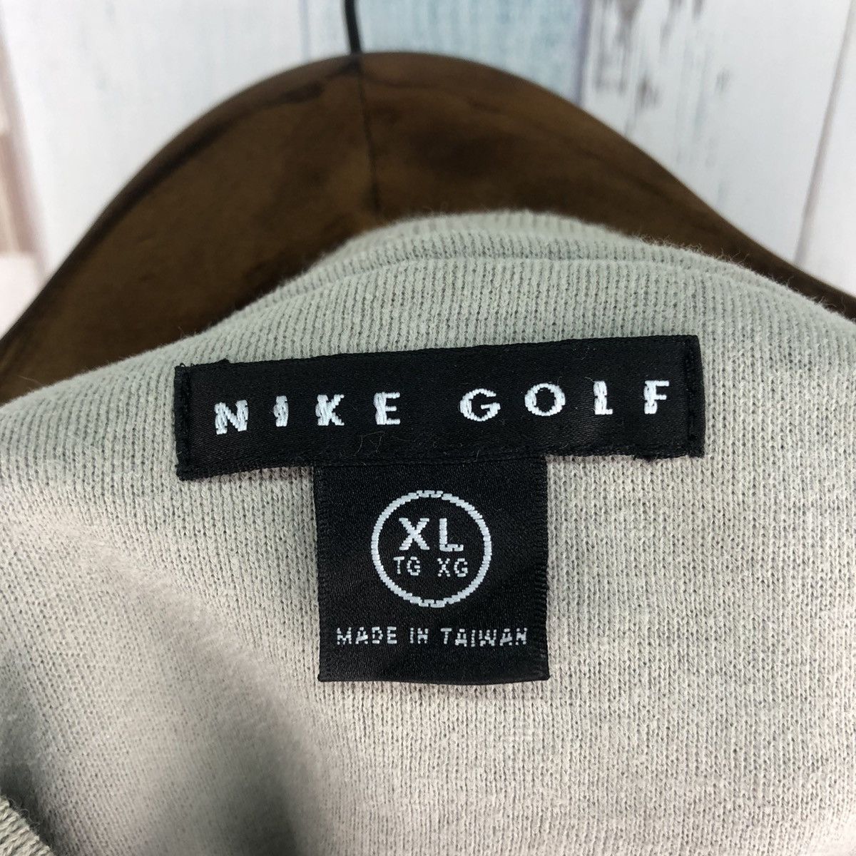Nike Vintage Nike Golf Embroidery Small Logo Sleeveless Vest Size US XL / EU 56 / 4 - 8 Thumbnail