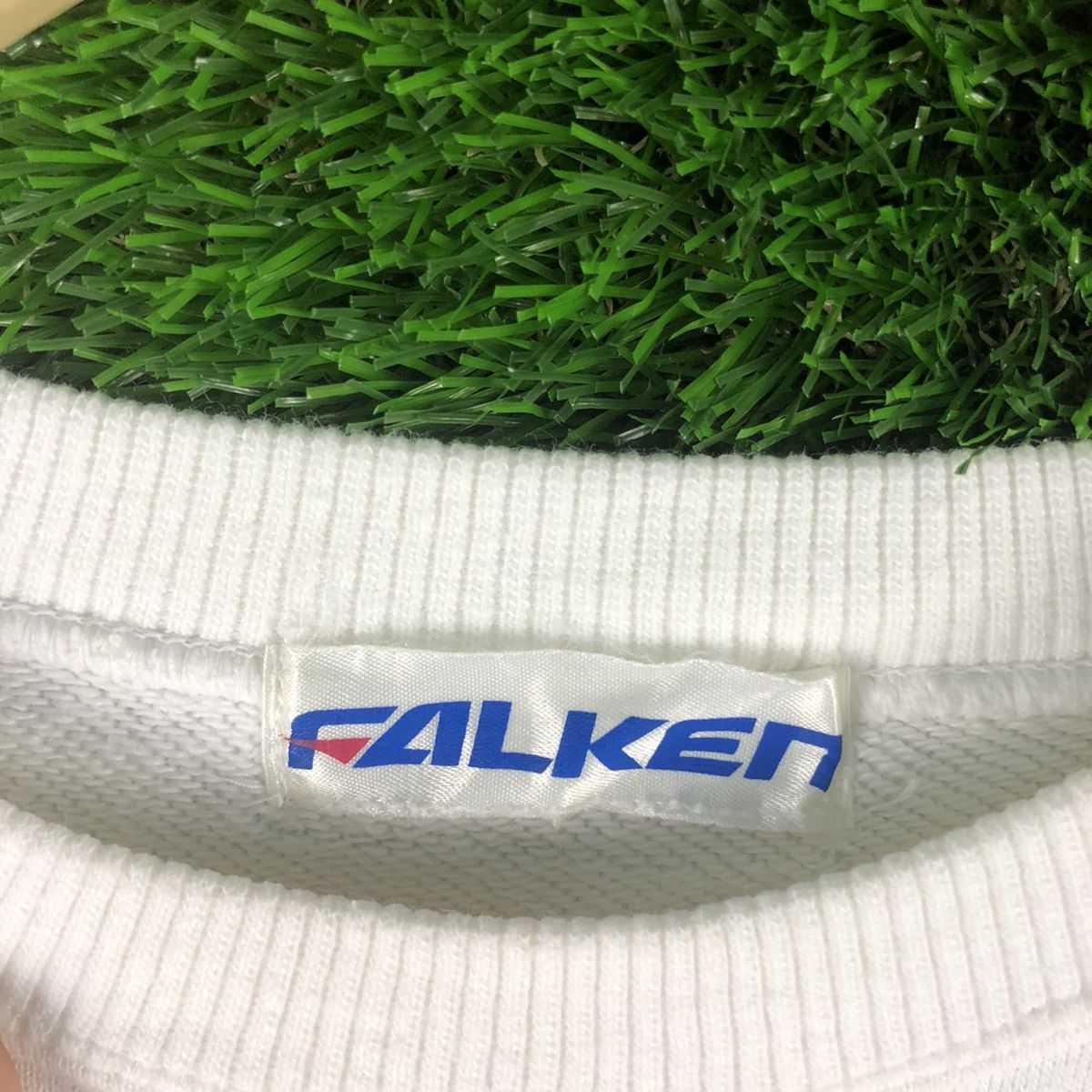 Vintage Vintage 90s Falken Sweatshirt Size US M / EU 48-50 / 2 - 6 Thumbnail