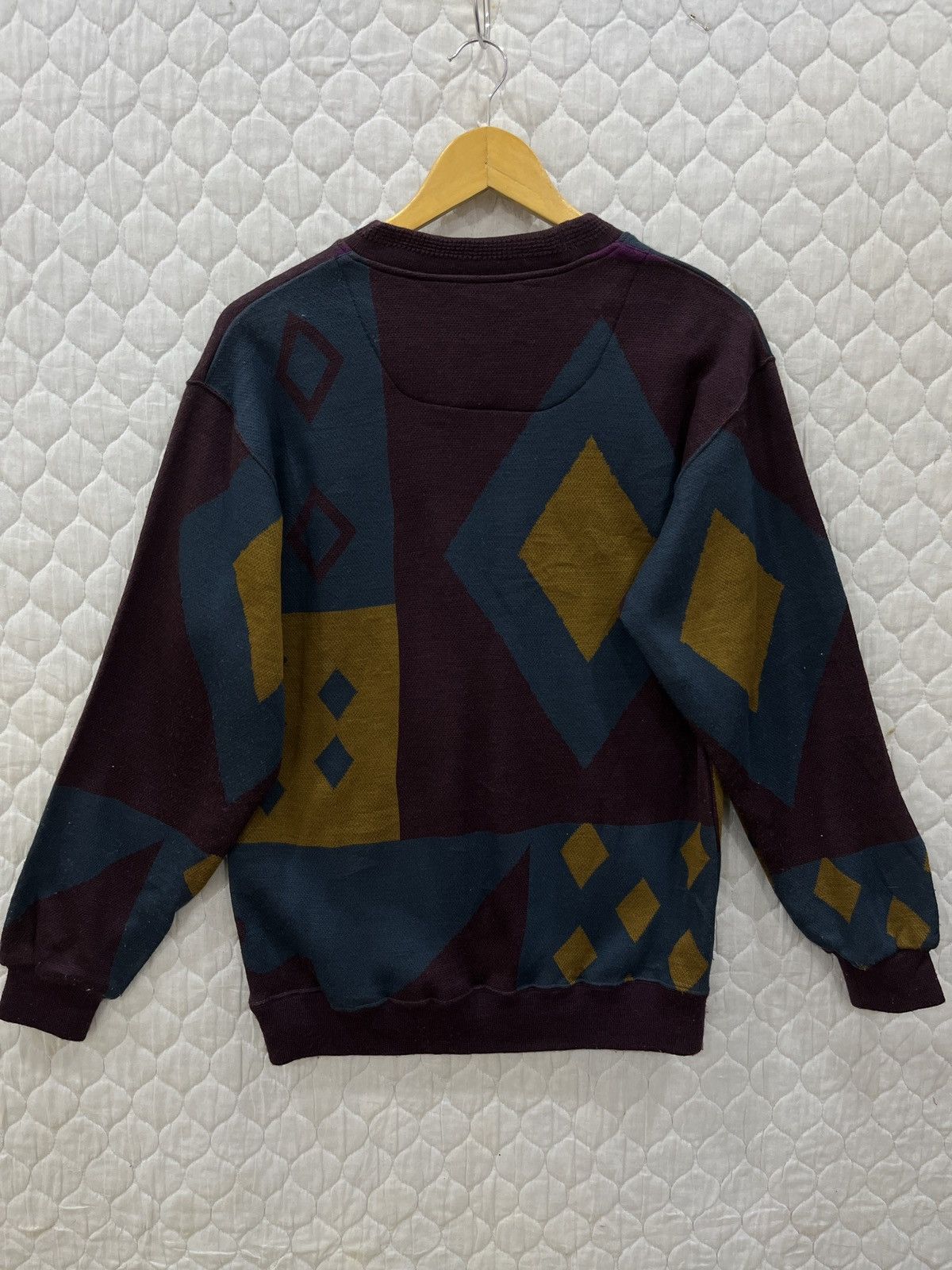 Japanese Brand × Vintage (Zz). VINTAGE DC WORLD SWEATSHIRT Size US M / EU 48-50 / 2 - 4 Thumbnail