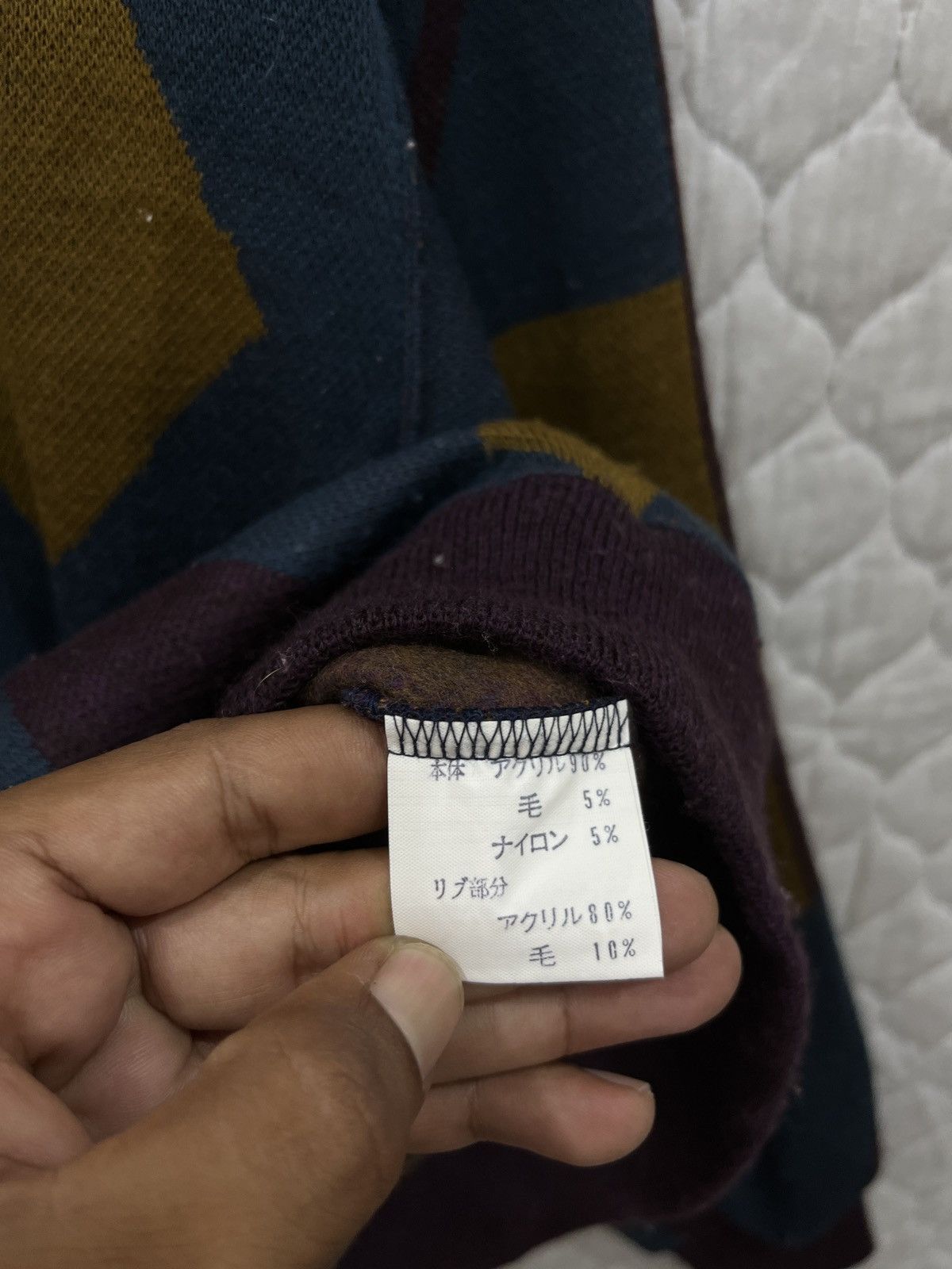 Japanese Brand × Vintage (Zz). VINTAGE DC WORLD SWEATSHIRT Size US M / EU 48-50 / 2 - 9 Thumbnail
