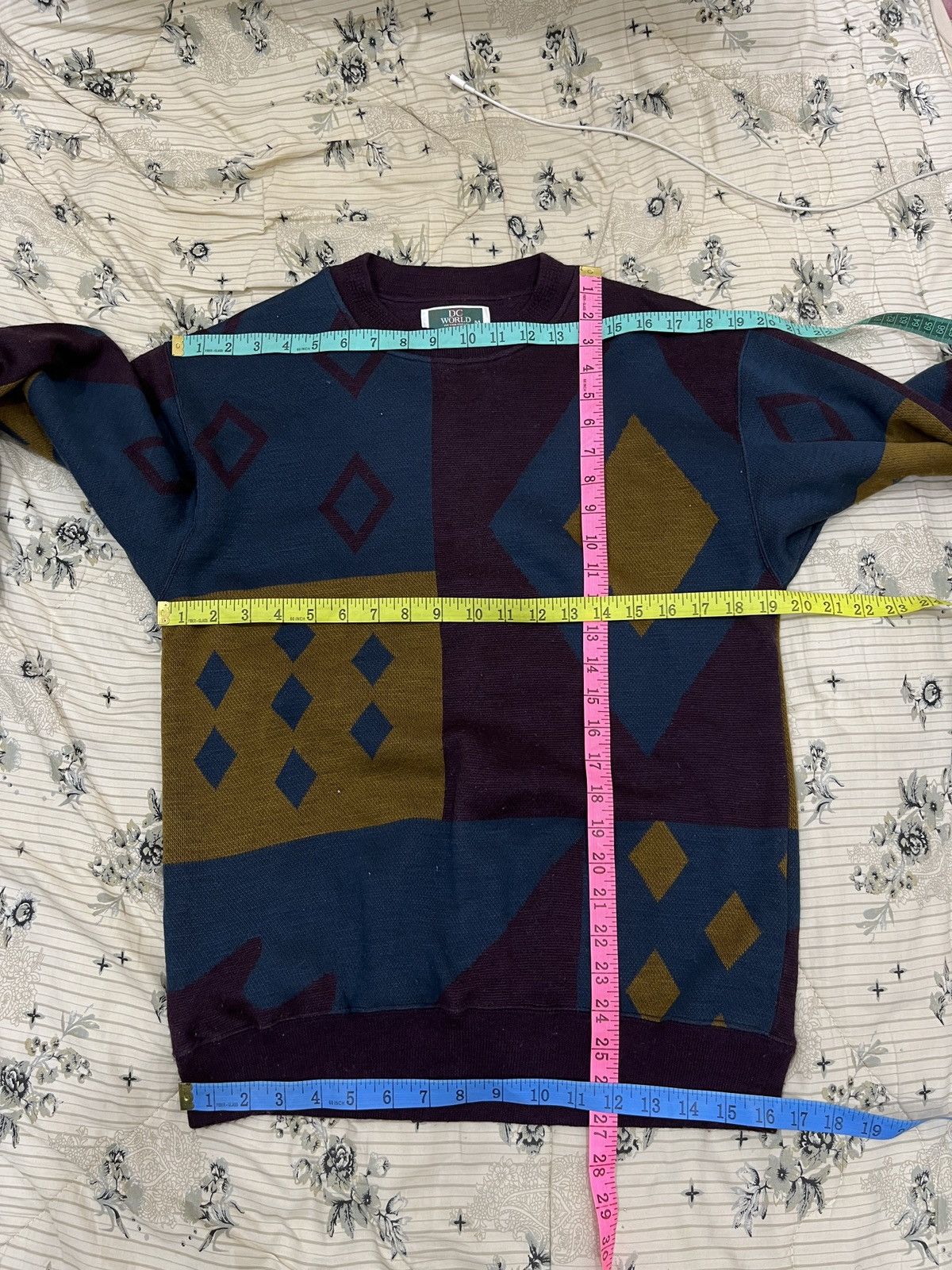 Japanese Brand × Vintage (Zz). VINTAGE DC WORLD SWEATSHIRT Size US M / EU 48-50 / 2 - 10 Thumbnail