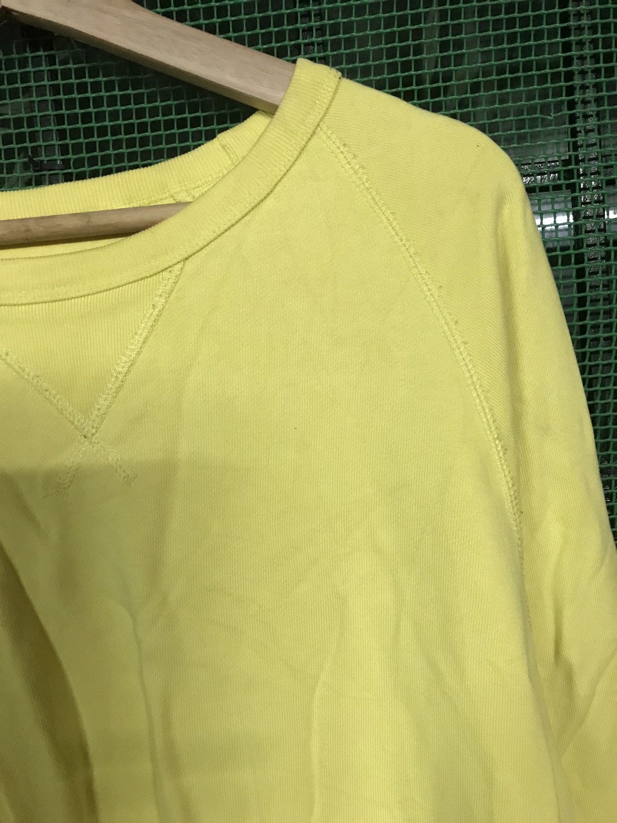 Uniqlo Uniqlo Sweatshirt Crewneck Pullover Size US XL / EU 56 / 4 - 4 Thumbnail