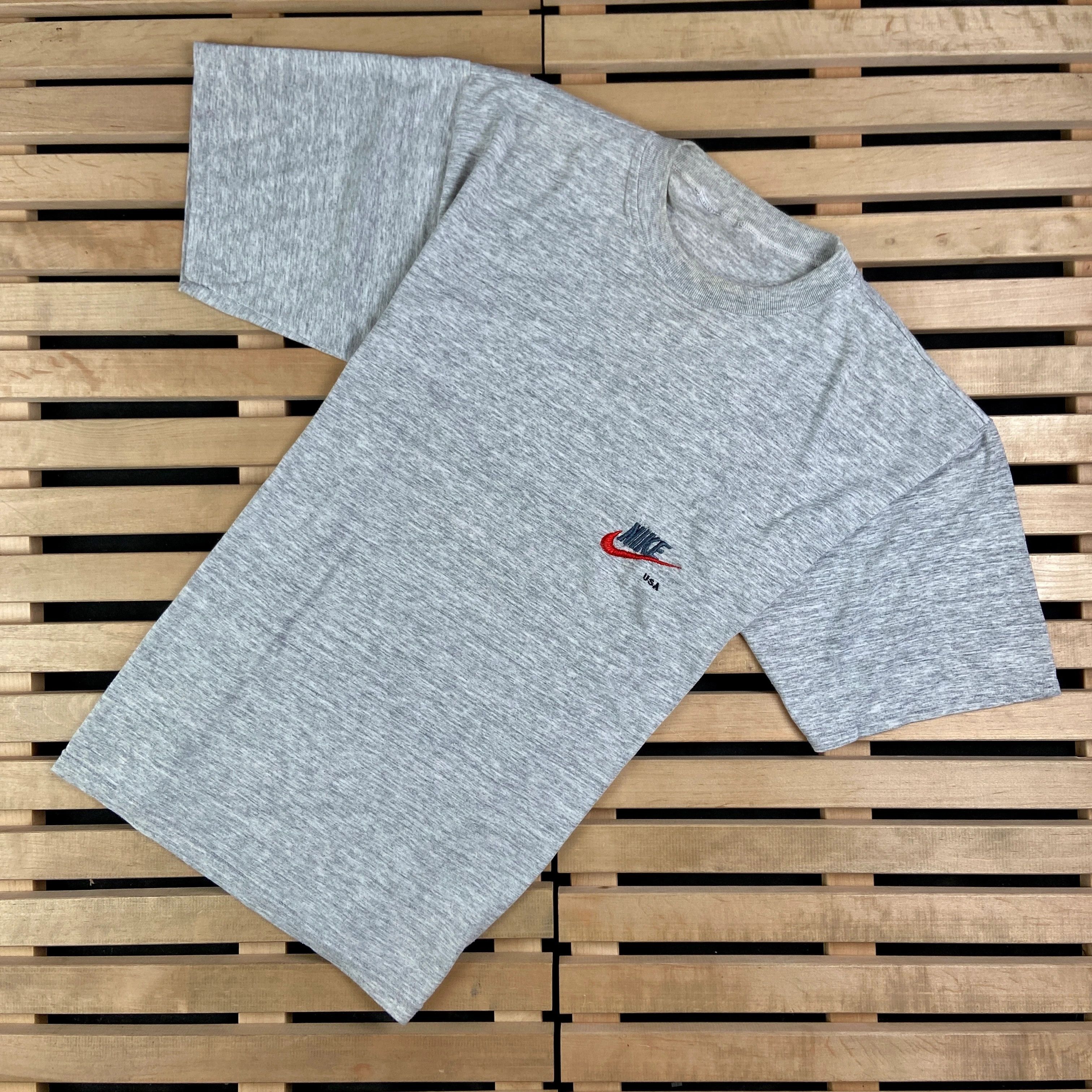 Nike × Vintage Mens Vintage T Shirt Nike USA Size L Size US L / EU 52-54 / 3 - 1 Thumbnail