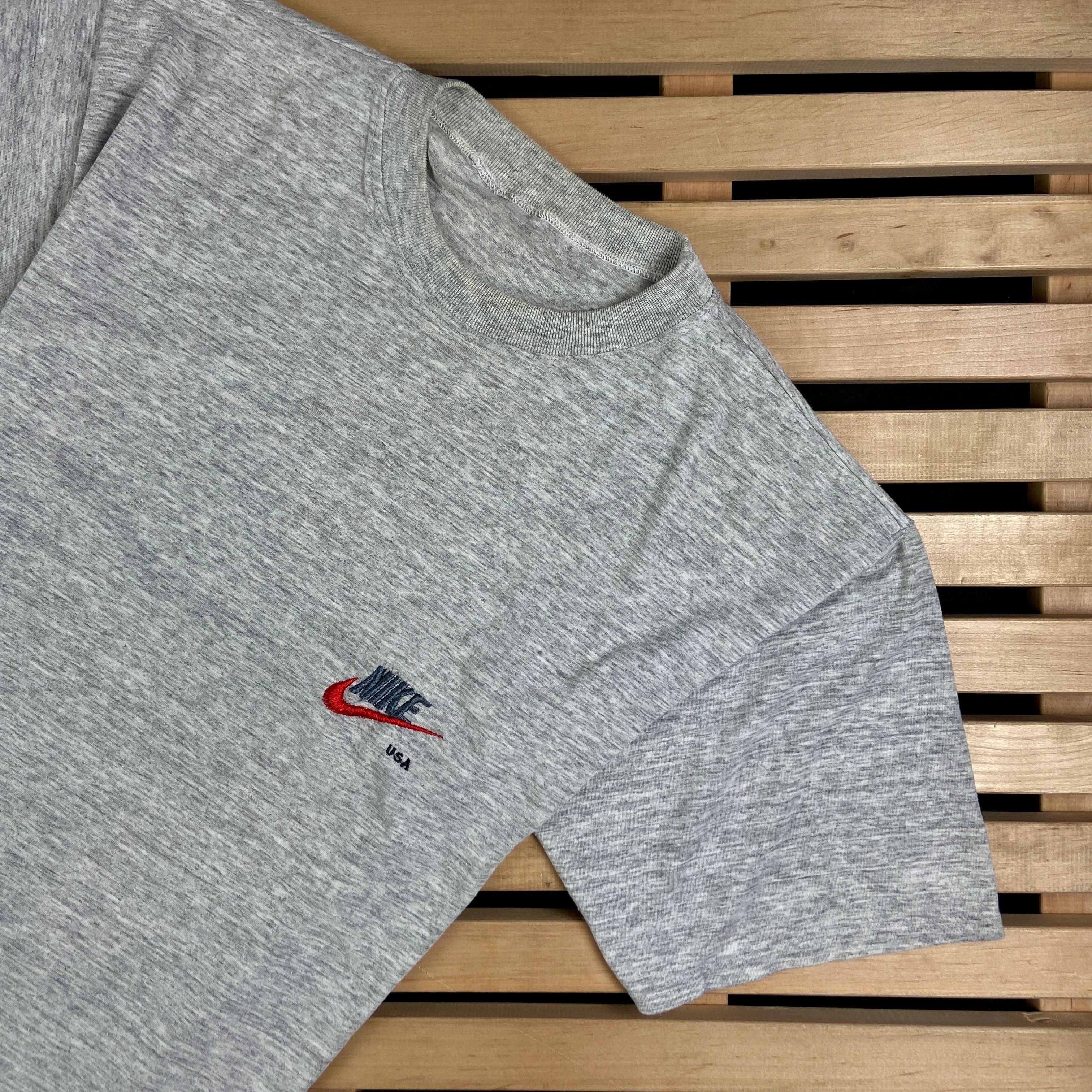 Nike × Vintage Mens Vintage T Shirt Nike USA Size L Size US L / EU 52-54 / 3 - 2 Thumbnail