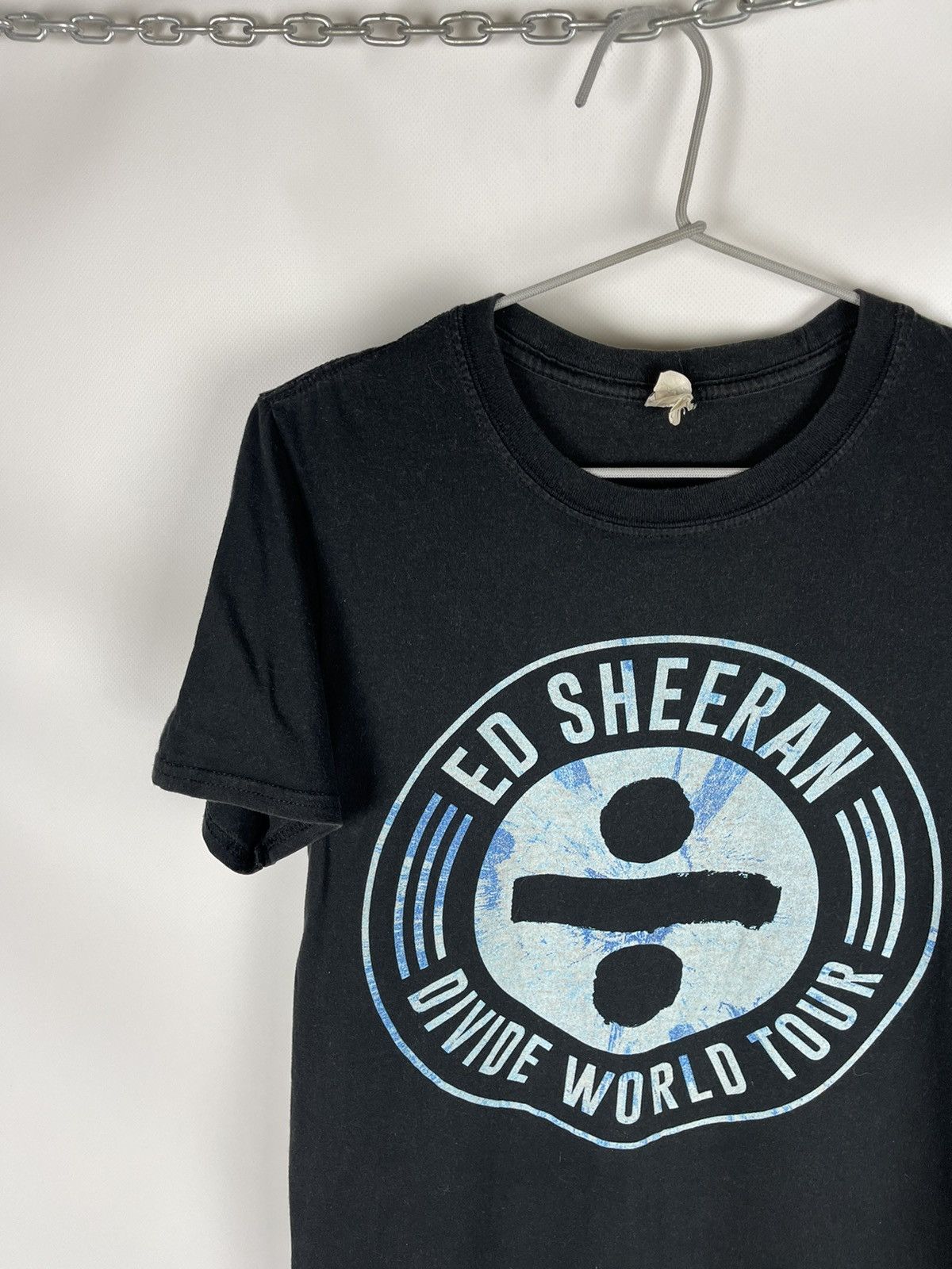 Band Tees Gildan Ed Sheeran divided world tour band tee shirt Size US S / EU 44-46 / 1 - 3 Thumbnail