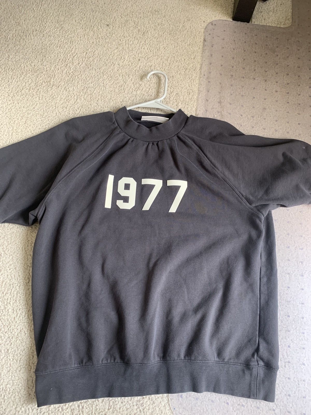 Fear of God Fear of God Essentials 1977 SS Raglan Crewneck | Grailed