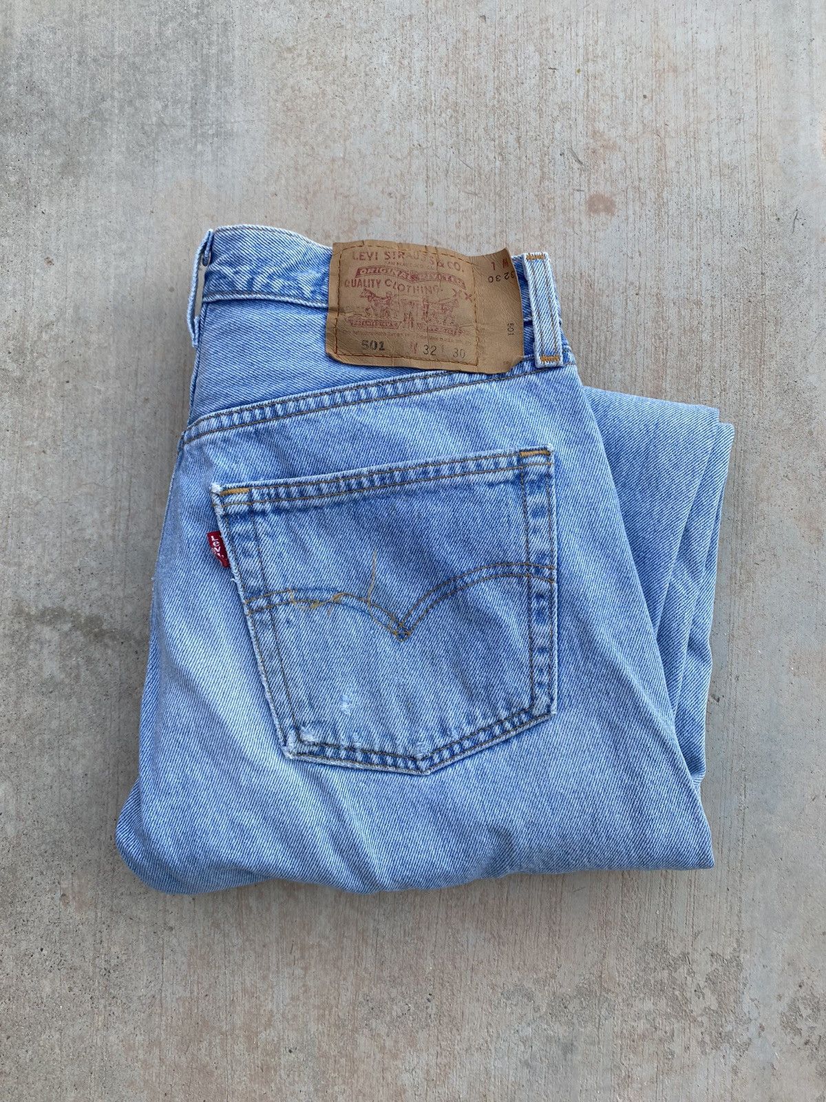 Levi's × Vintage Vintage 90’s Levi’s 501 Buttonfly Pants Size US 30 / EU 46 - 1 Thumbnail