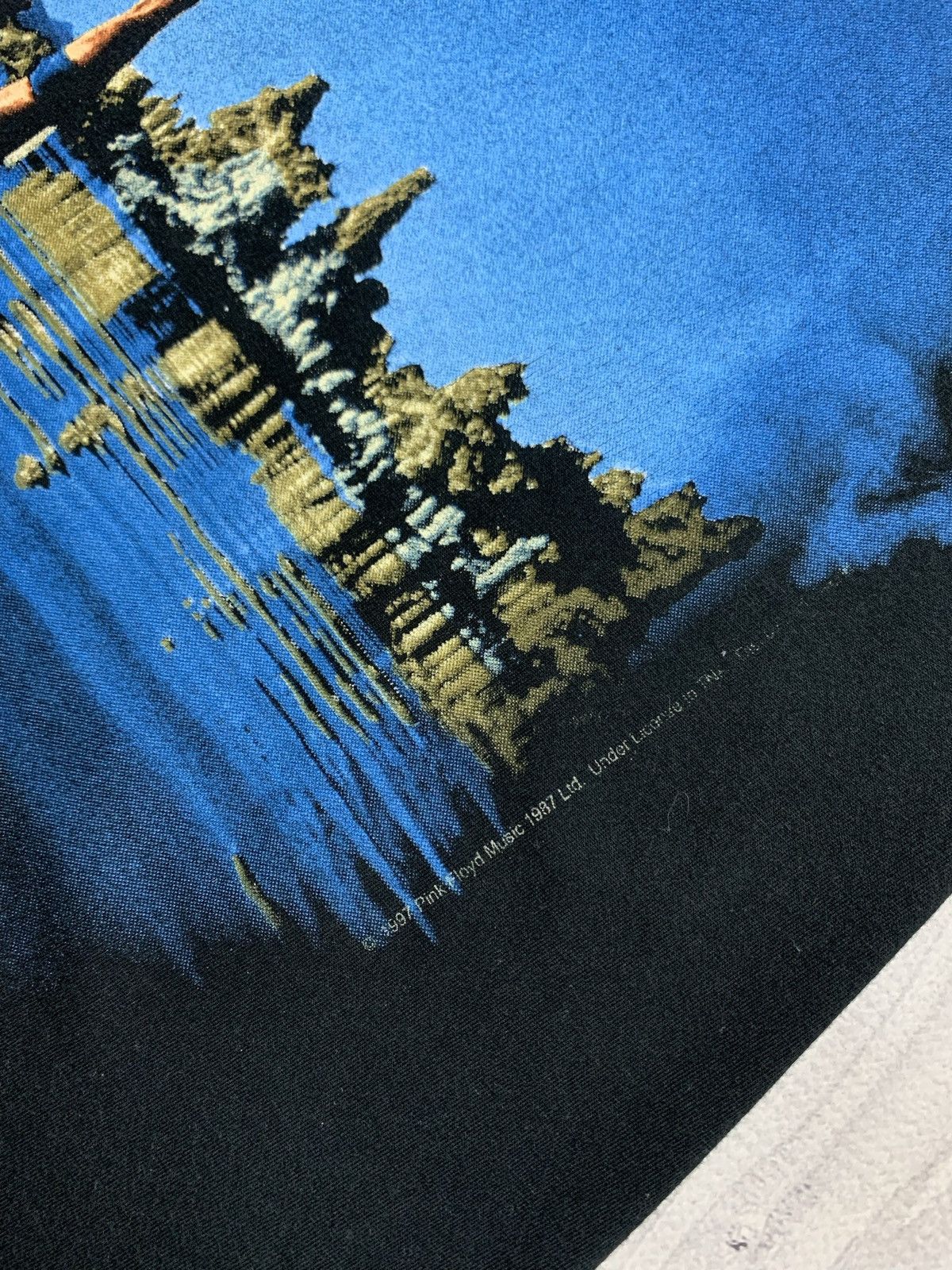 Pink Floyd × Vintage Vintage Pink Floyd tour tee 1997 size M Size US M / EU 48-50 / 2 - 3 Thumbnail
