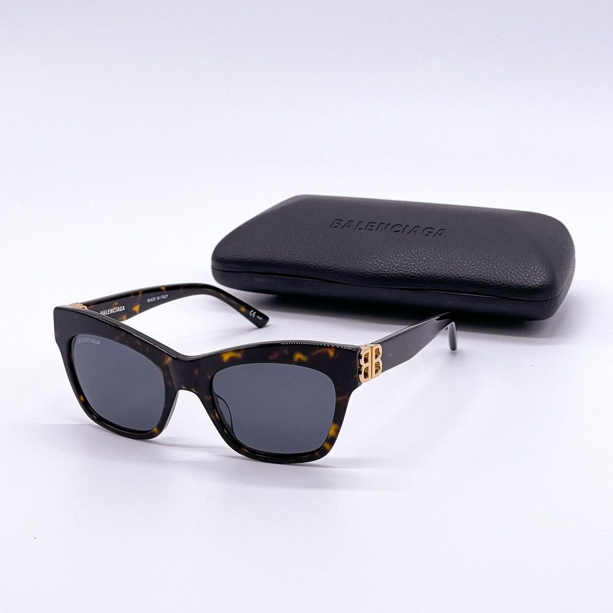 NEW BALENCIAGA SUNGLASSES BB0352S 002 PURPLE UNISEX EYEWEAR Balenciaga BALENCIAGA BB0352S RUNNER CAT 0352 Violet  main image 3