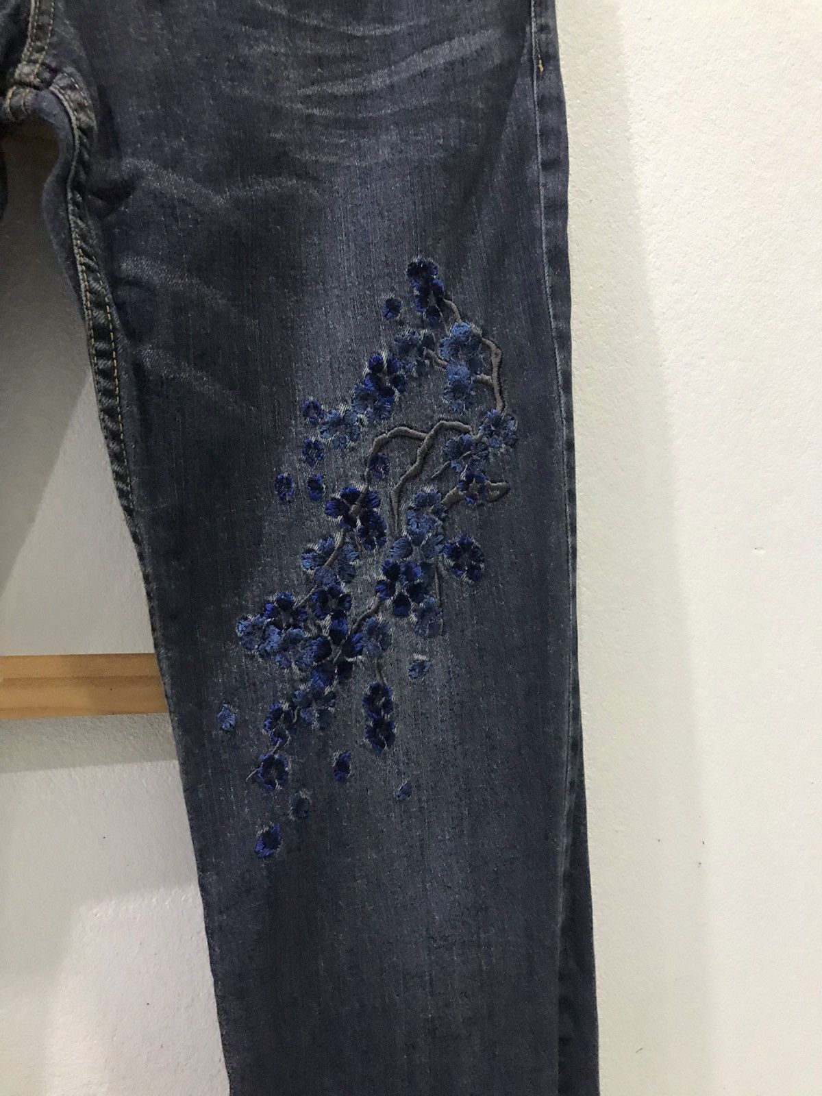 Japanese Brand Oriental Flavor Sakura Embroidery Denim Size US 34 / EU 50 - 3 Thumbnail