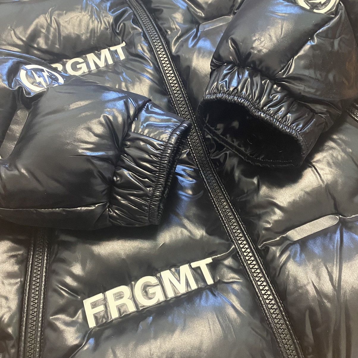 Fragment Design × Moncler Moncler x Fragment printed down jacket Size US XL / EU 56 / 4 - 3 Thumbnail