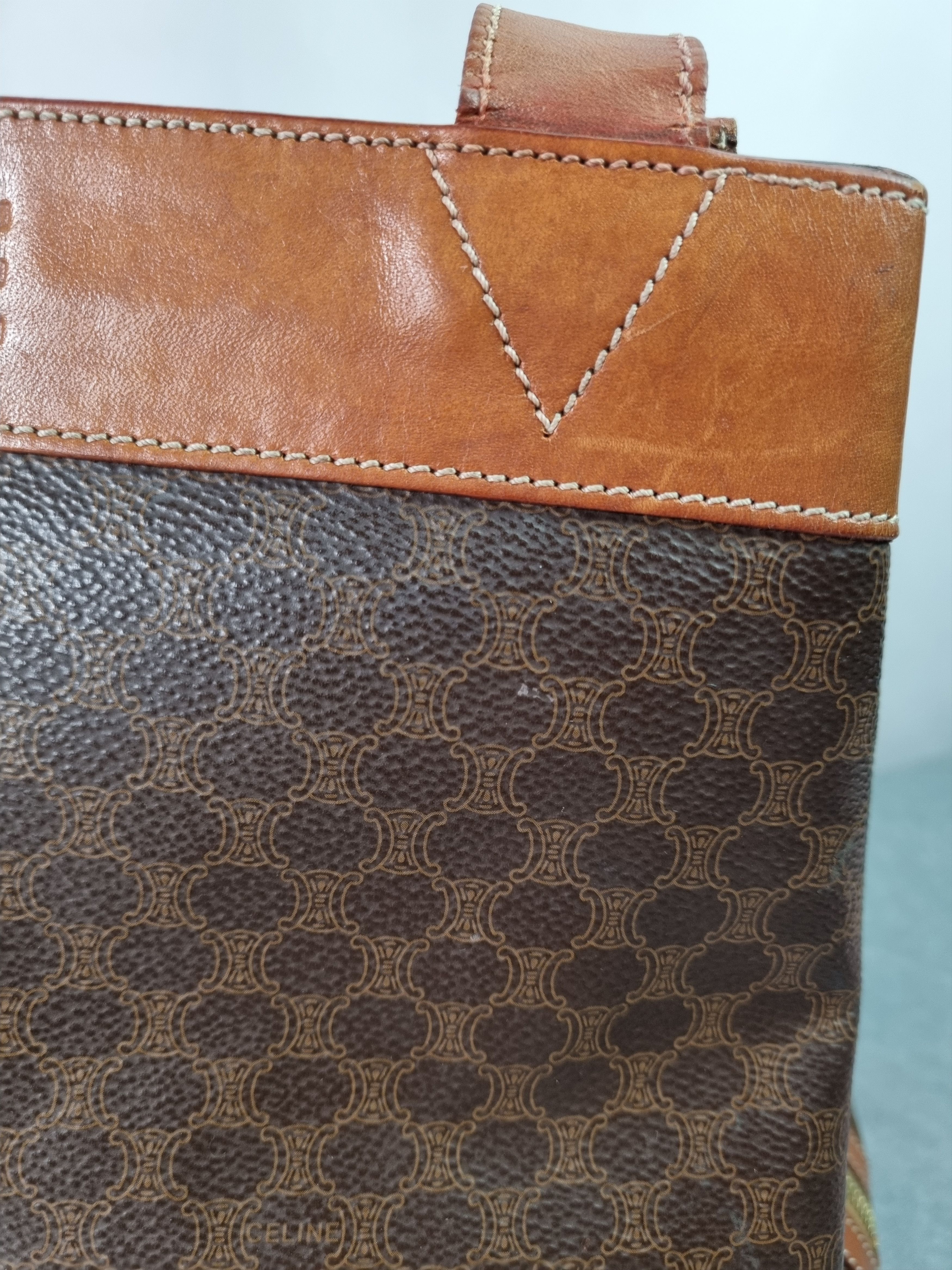 Celine × Leather Celine Leather Monogram Shoulder Bag Size ONE SIZE - 19 Thumbnail