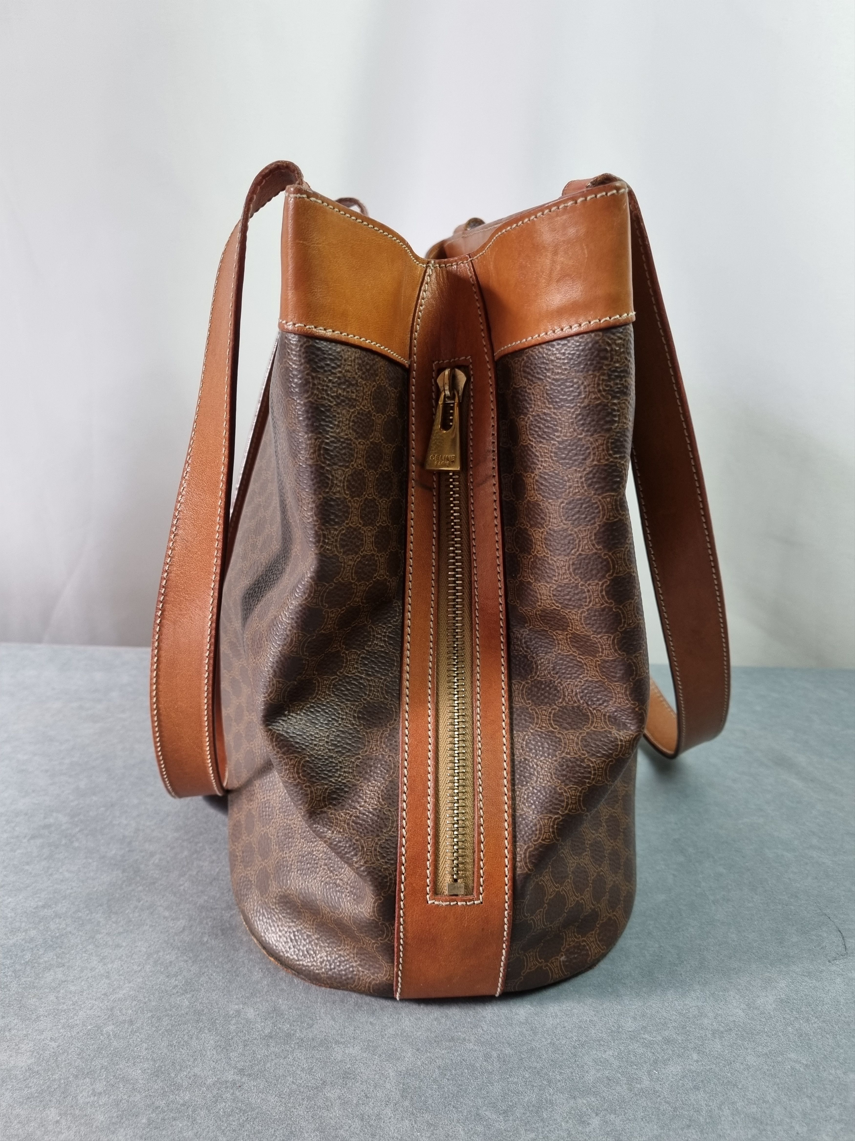 Celine × Leather Celine Leather Monogram Shoulder Bag Size ONE SIZE - 5 Thumbnail