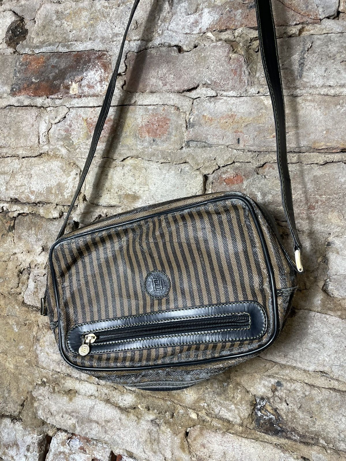 Fendi × Vintage Vintage Fendi Monogram Shoulder bag Size ONE SIZE - 4 Thumbnail