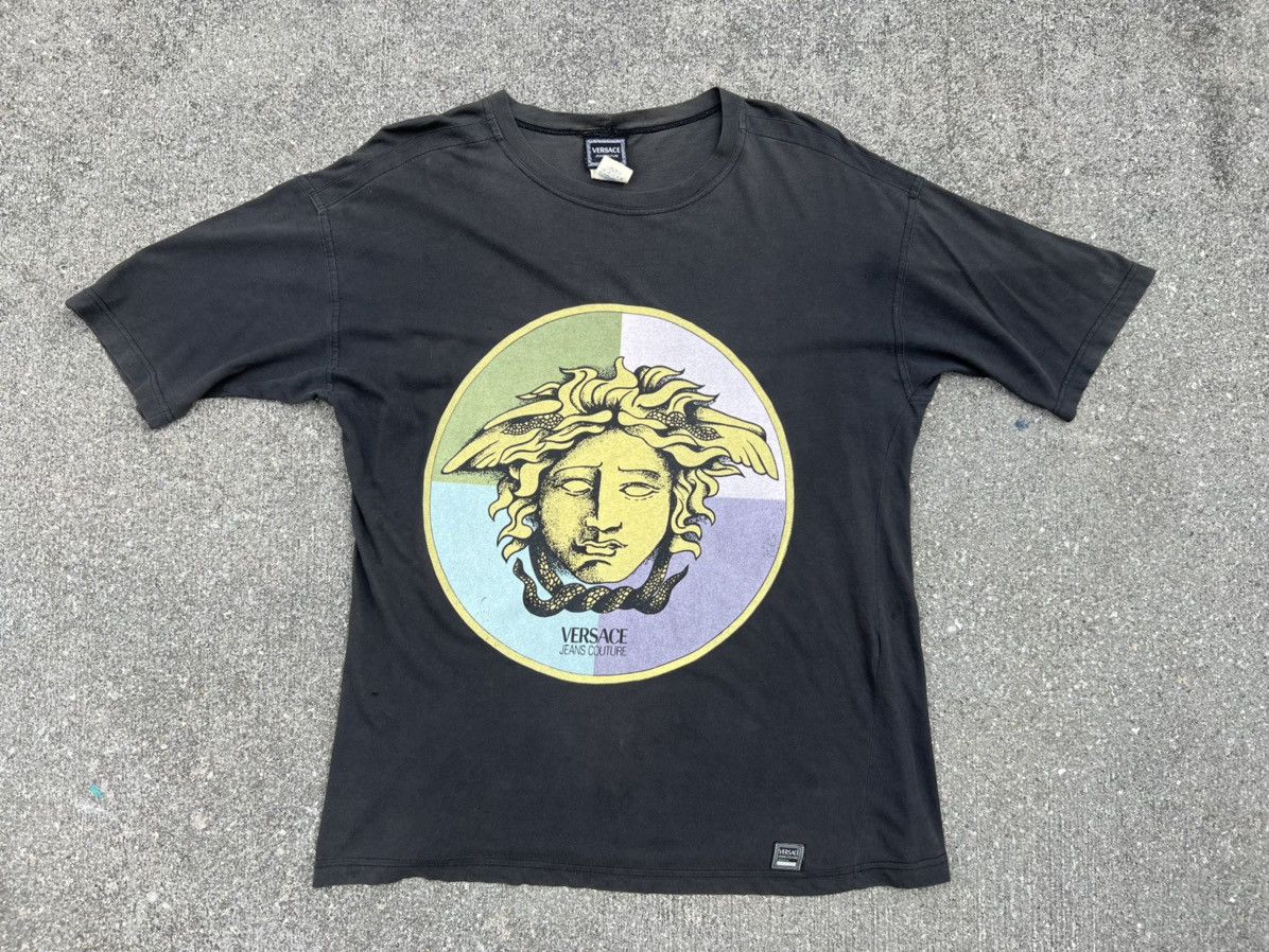 Versace Jeans Couture × Vintage Vintage Versace Medusa Head Faded Black Nicely Trashed tee Size US M / EU 48-50 / 2 - 20 Thumbnail