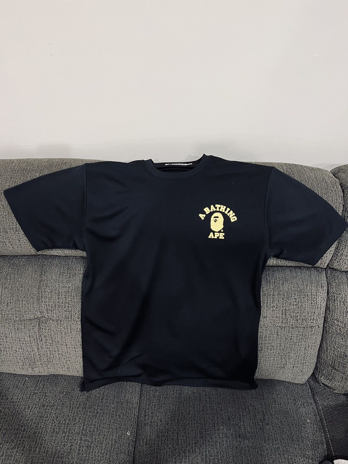 BAPE® APES TOGETHER STRONG Tシャツ　エイプ BAPE® APES TOGETHER STRONG Tシャツ エイプ Bape Bape “ Apes