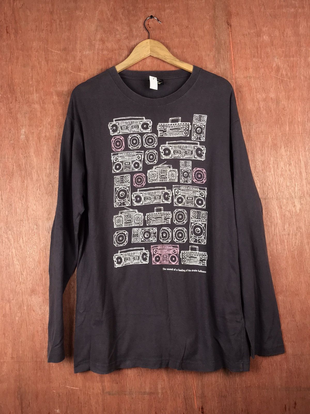 Vintage Original Graphic Radio Long Sleeve T-Shirt #2230 Size US L / EU 52-54 / 3 - 1 Thumbnail