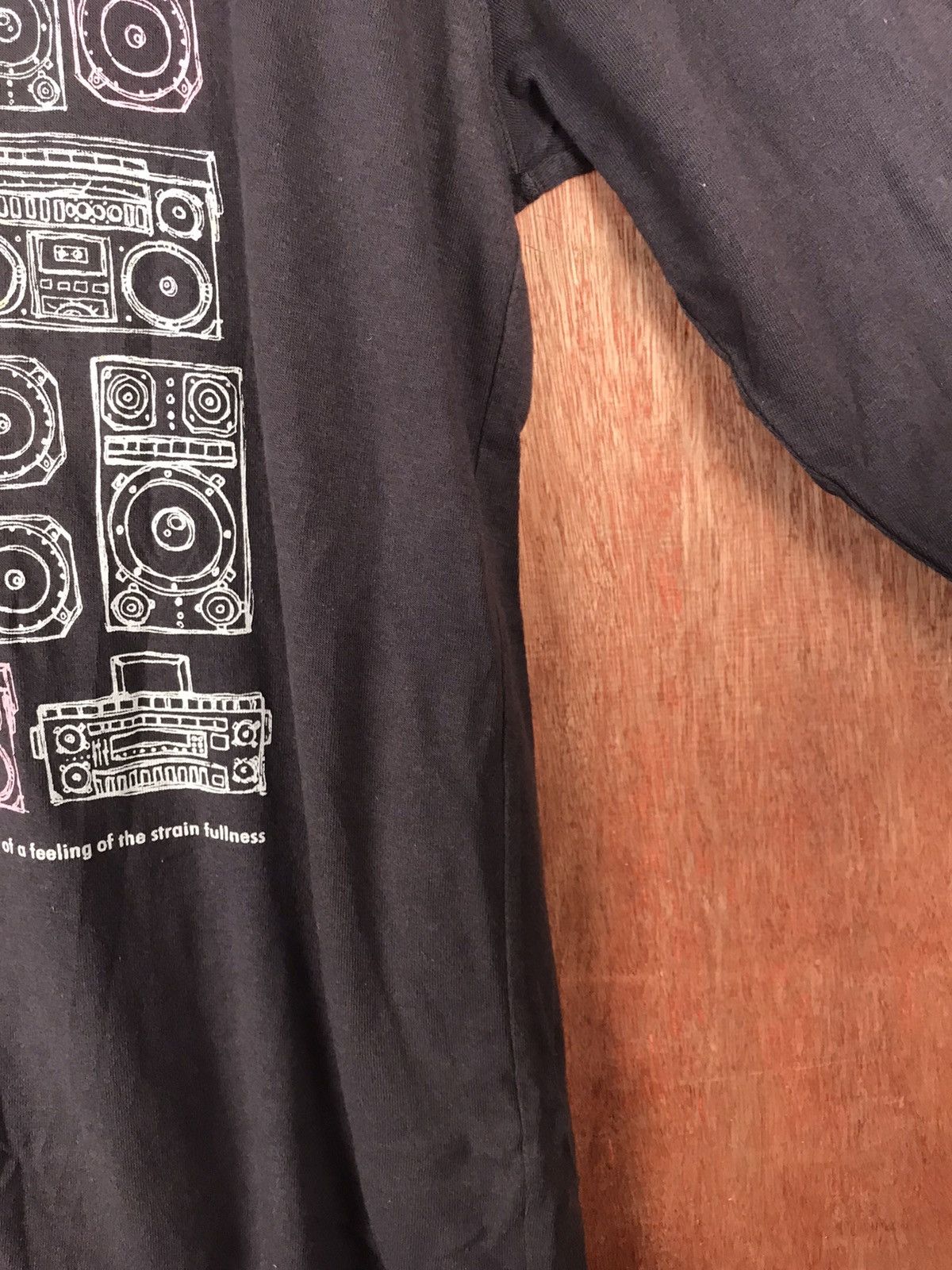 Vintage Original Graphic Radio Long Sleeve T-Shirt #2230 Size US L / EU 52-54 / 3 - 7 Thumbnail