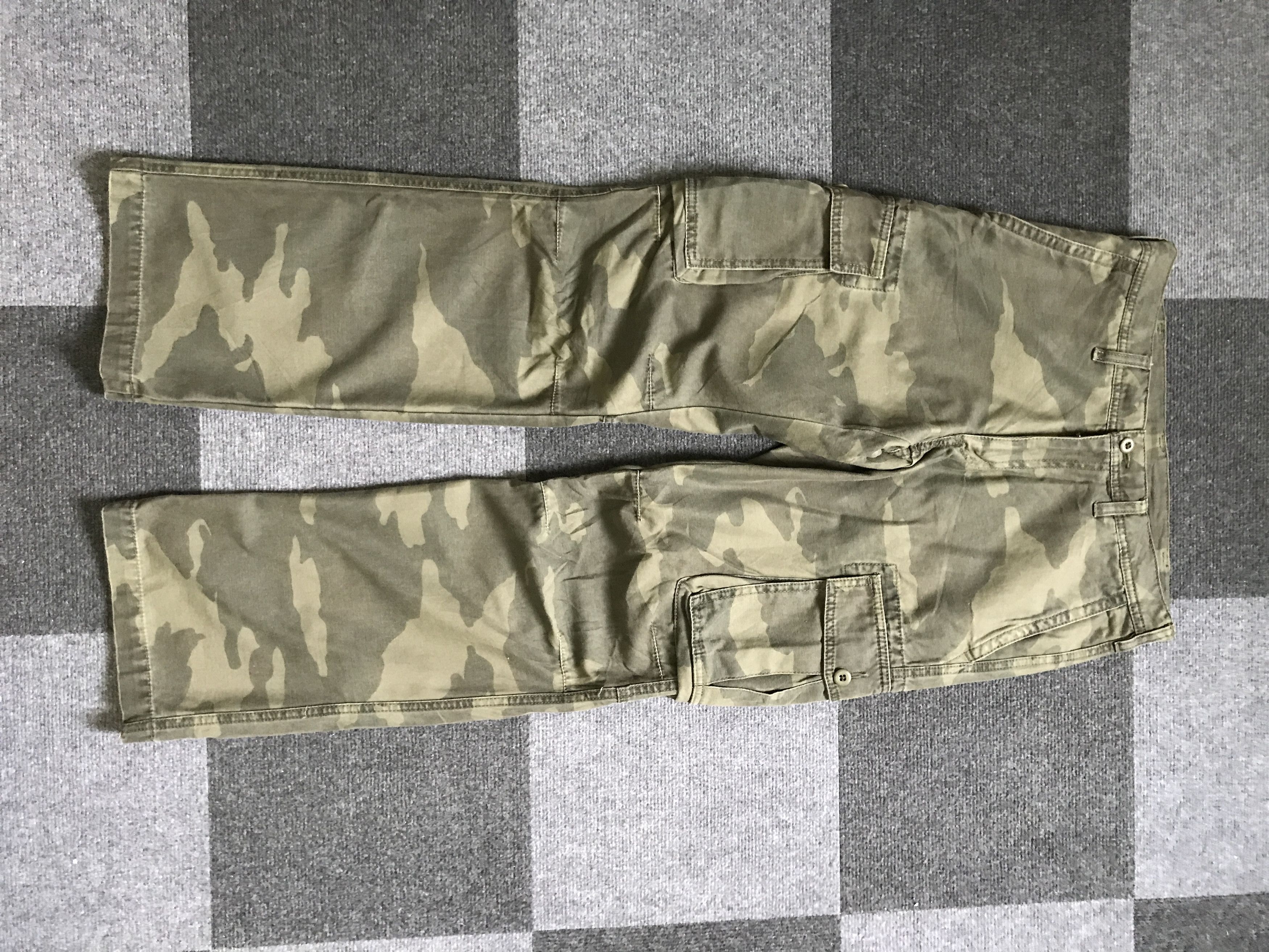 Uniqlo CP222 UNIQLO Japan Camo Cargo Pant Grailed
