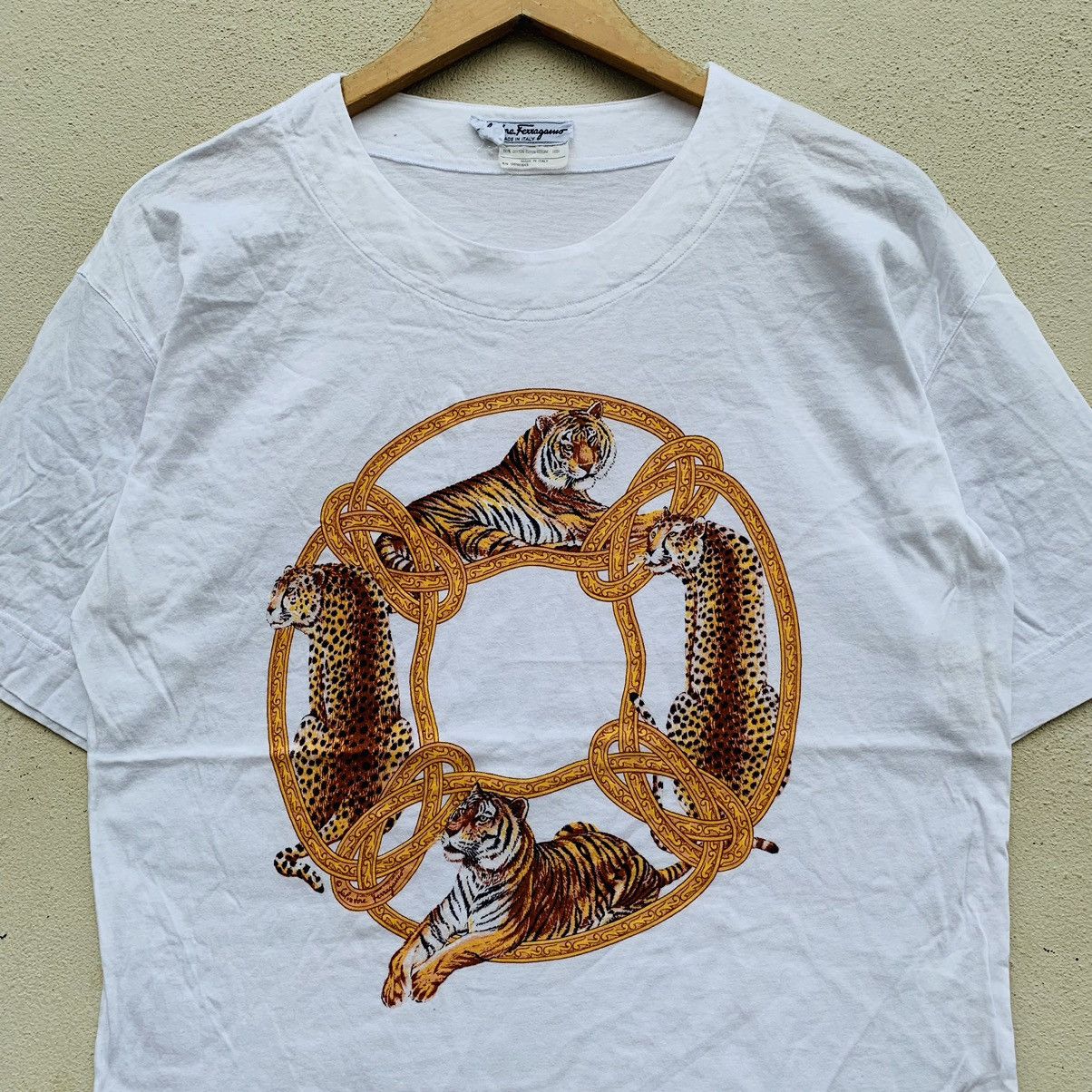 Salvatore Ferragamo × Vintage Vintage SALVATORE FERRAGAMO ITALY TIGER DESIGN T-shirt Size US S / EU 44-46 / 1 - 2 Thumbnail