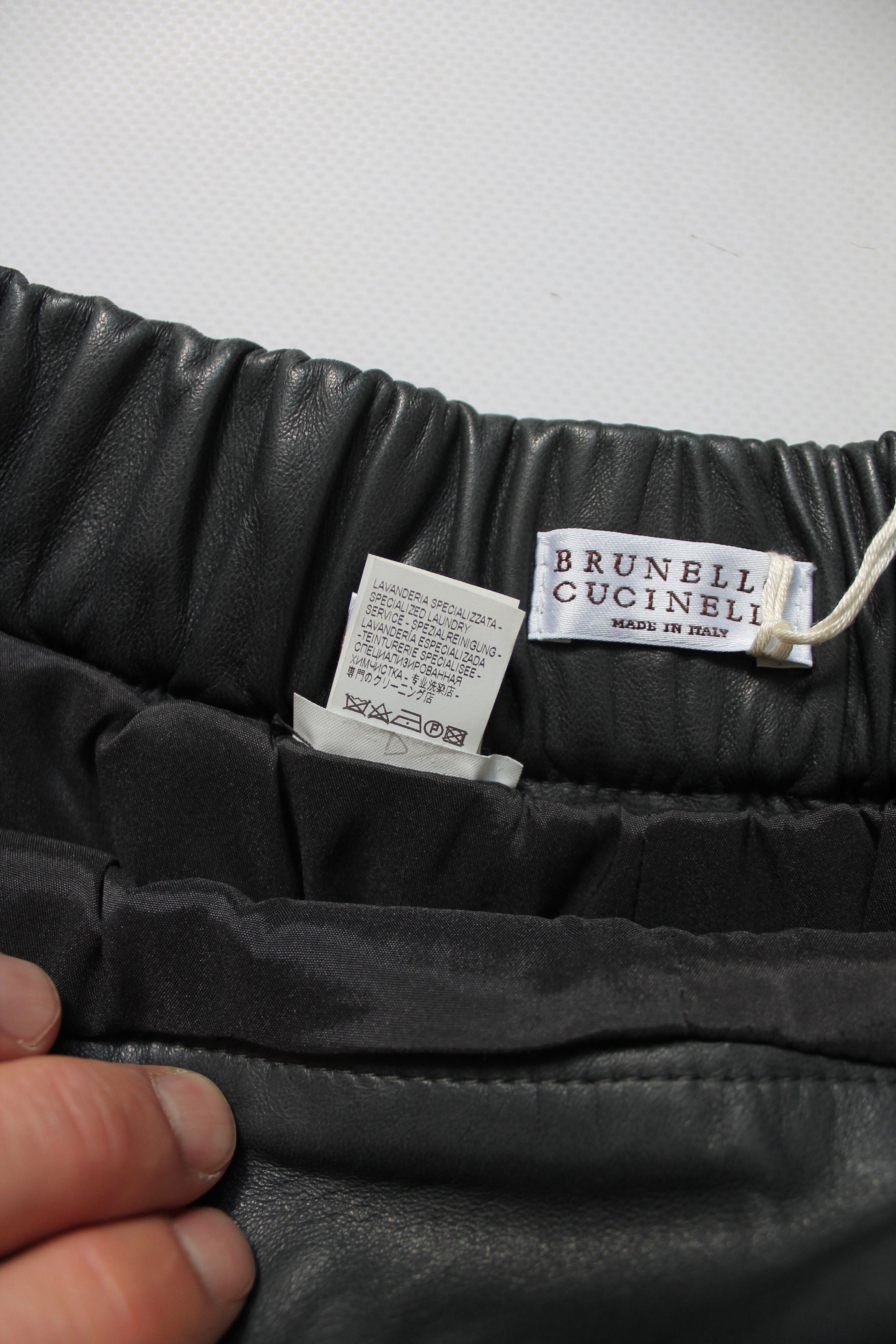 Brunello Cucinelli BRUNELLO CUCINELLI Leather Graphite Shorts Ladies US 6 Size 28" / US 6 / IT 42 - 5 Thumbnail