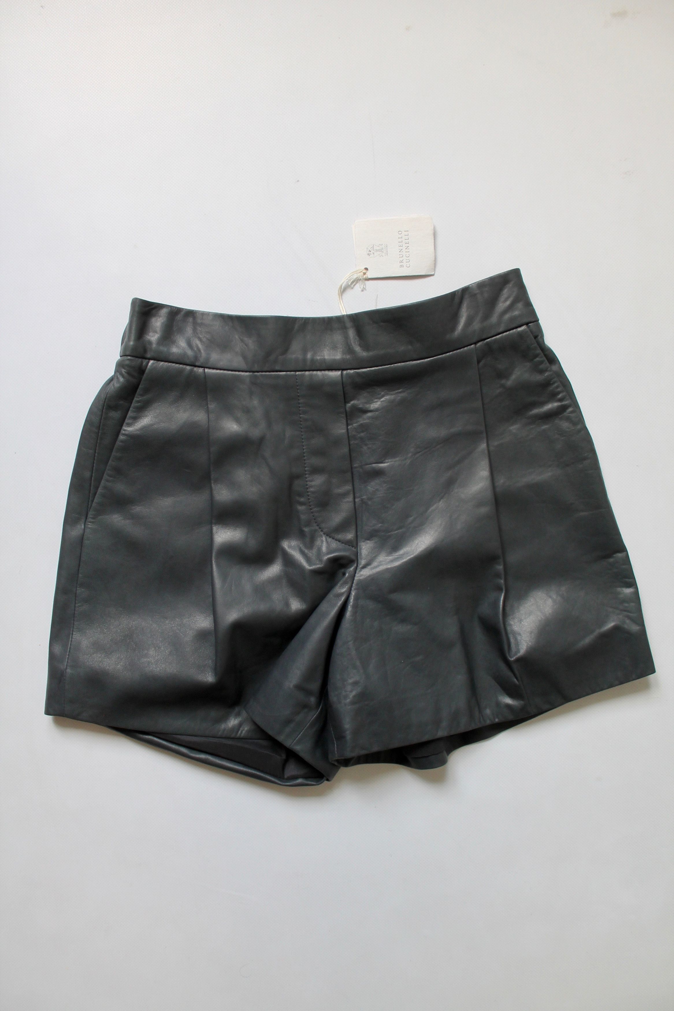 Brunello Cucinelli BRUNELLO CUCINELLI Leather Graphite Shorts Ladies US 6 Size 28" / US 6 / IT 42 - 1 Thumbnail