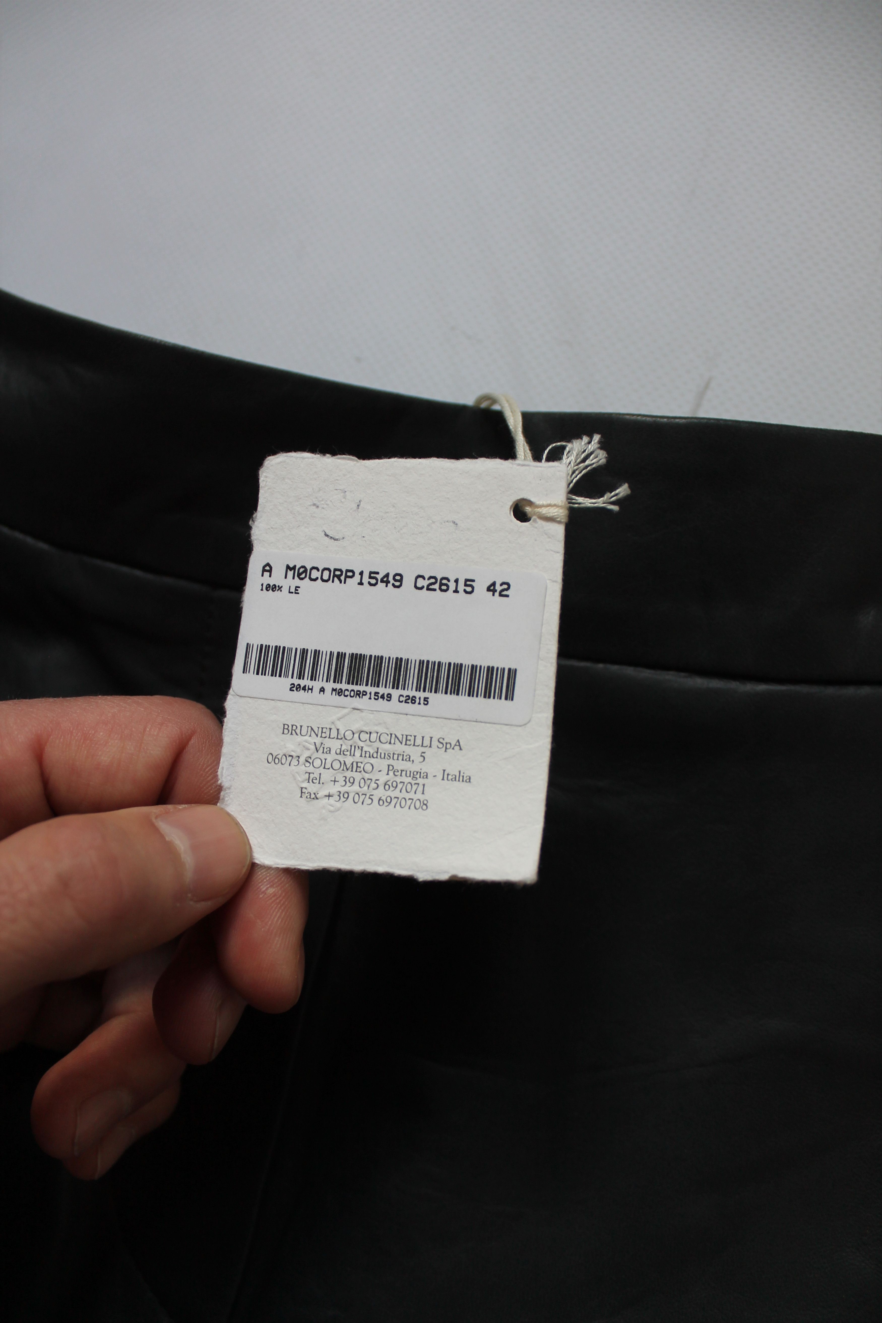Brunello Cucinelli BRUNELLO CUCINELLI Leather Graphite Shorts Ladies US 6 Size 28" / US 6 / IT 42 - 9 Thumbnail