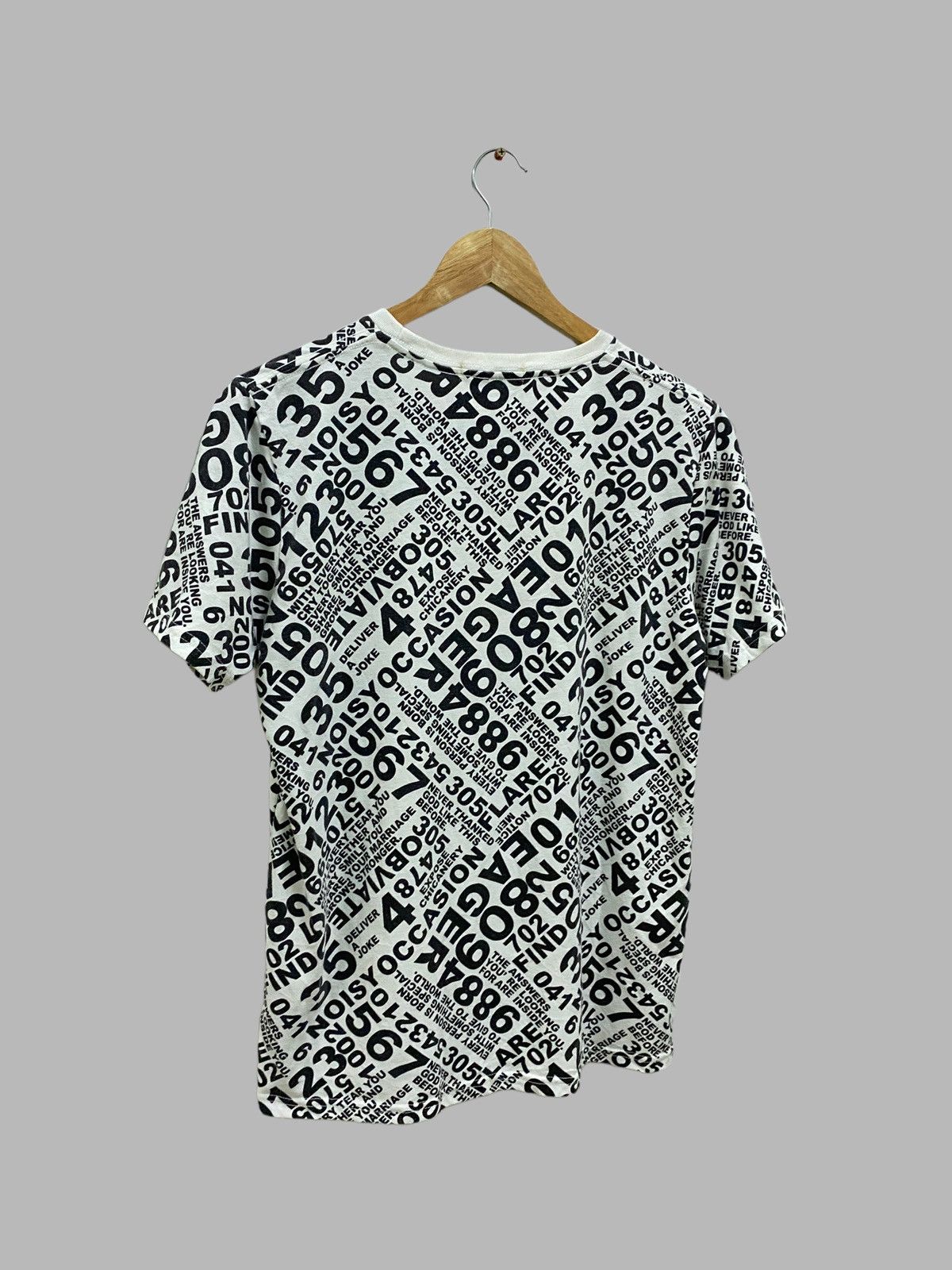 Japanese Brand VTG AZUL PRIMERA FULLPRINT ART NUMBER TSHIRT Size US M / EU 48-50 / 2 - 5 Thumbnail