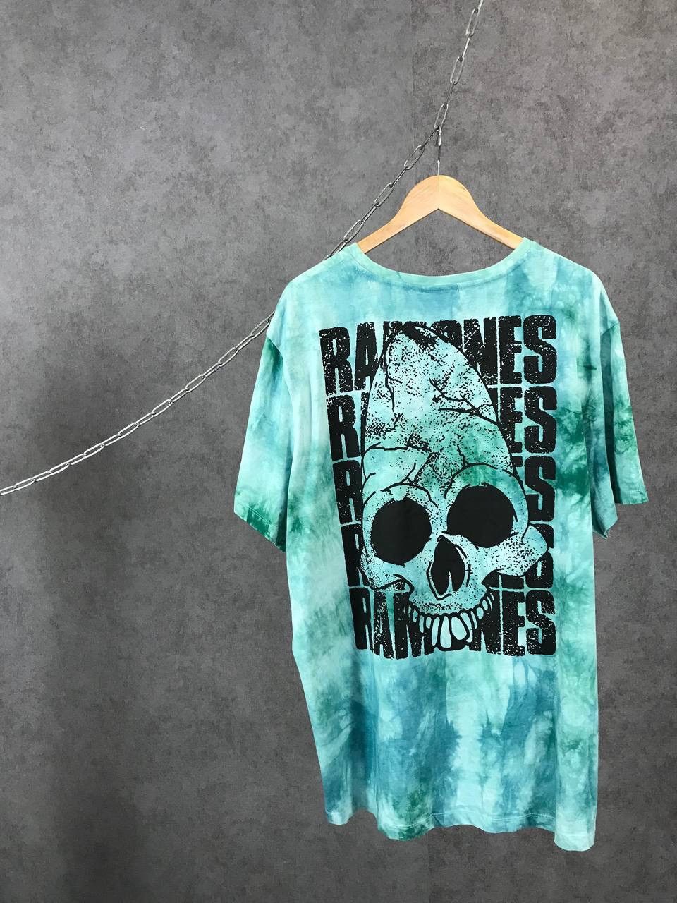 Band Tees Ramones skull rock overprinted band tee Size US XXL / EU 58 / 5 - 2 Thumbnail