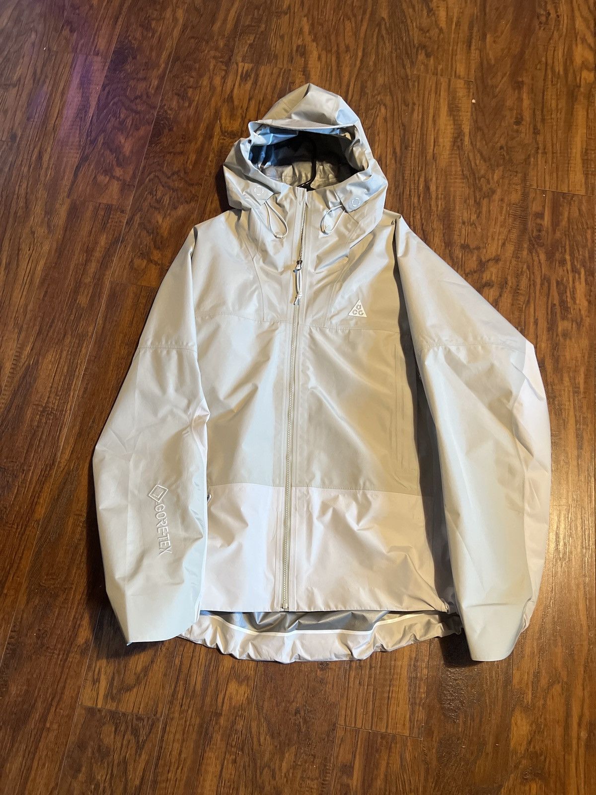 Nike ACG Nike ACG Chain of Craters gore-Tex jacket | Grailed