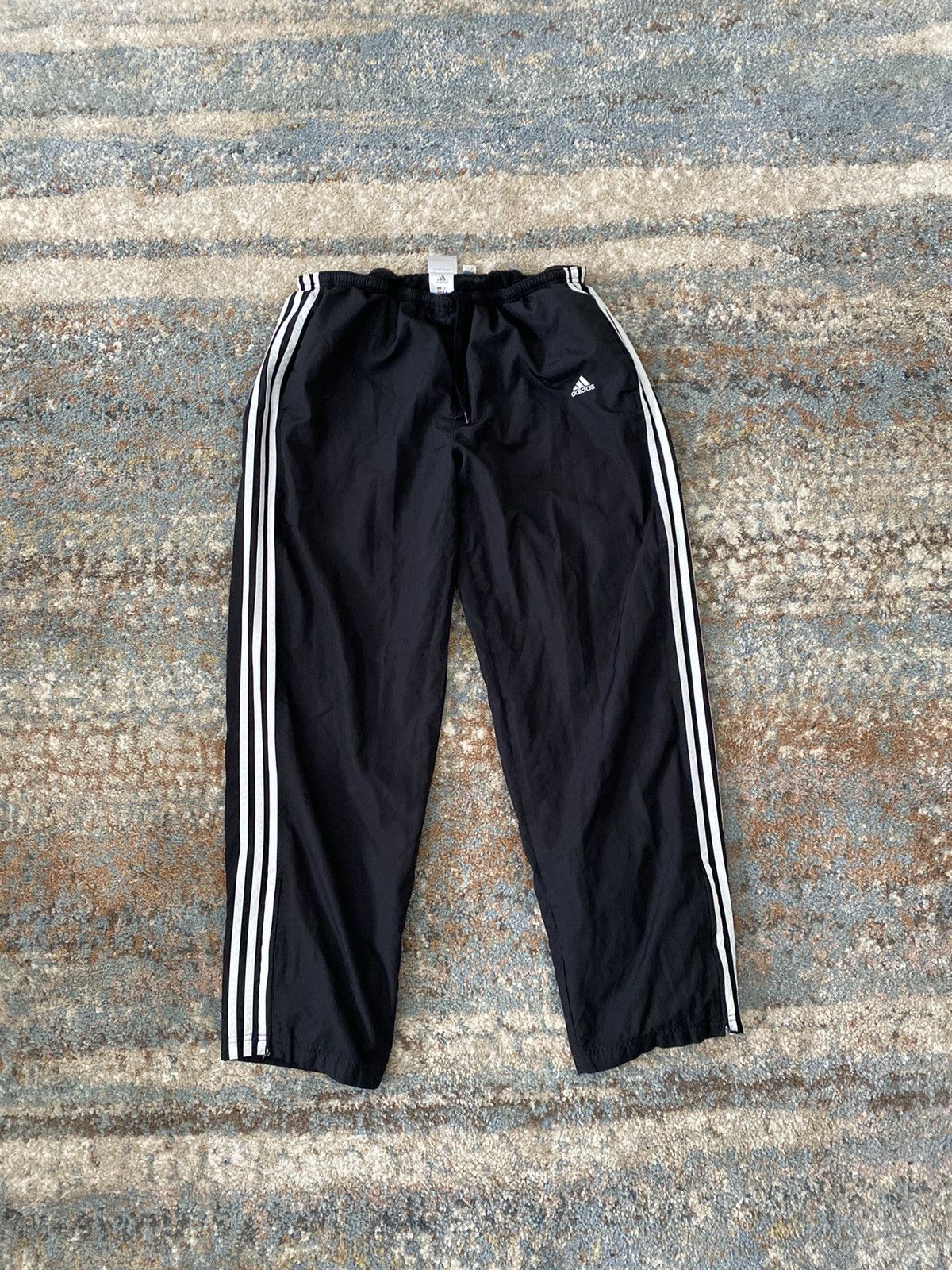 Vintage adidas pants Y2K casual streetwear