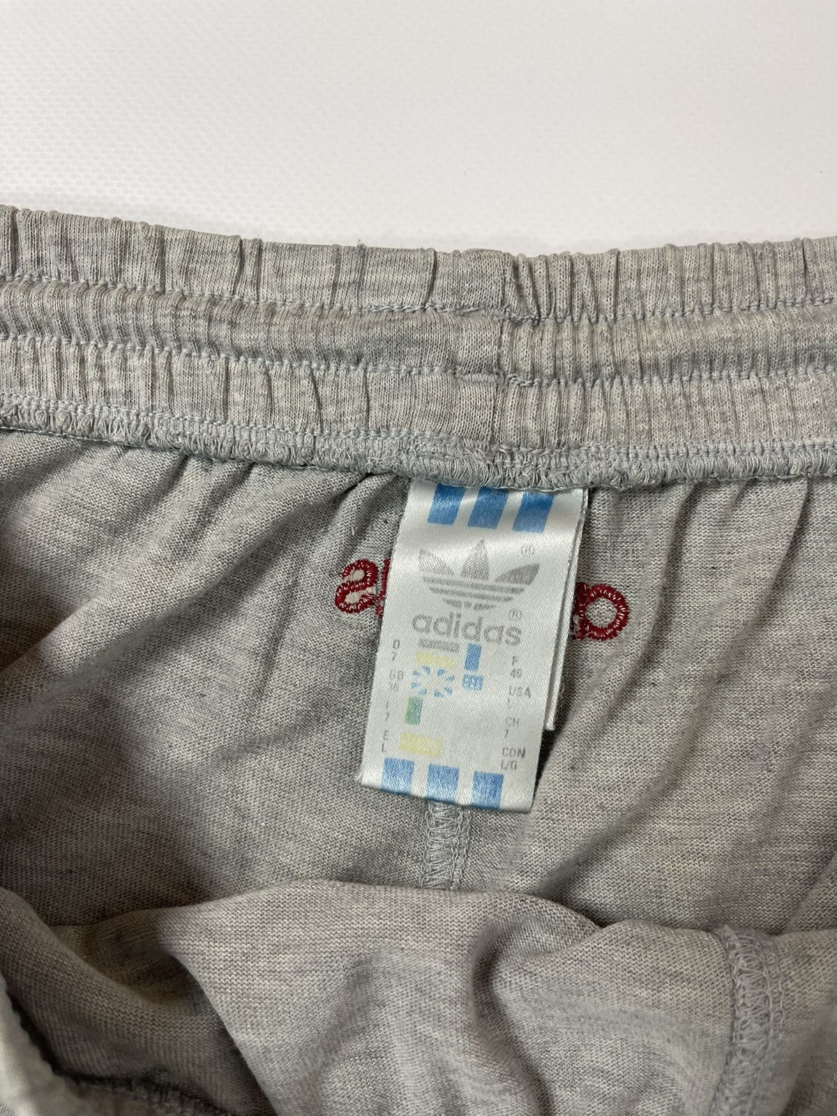 Adidas Adidas Bayern Munchen vintage 90s big logo cotton shorts Size US 36 / EU 52 - 7 Thumbnail