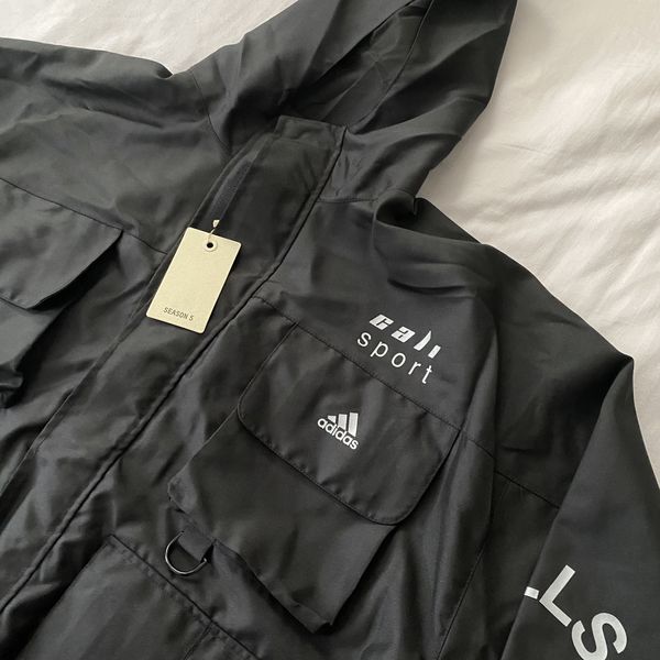 Yeezy lost hills on sale jacket