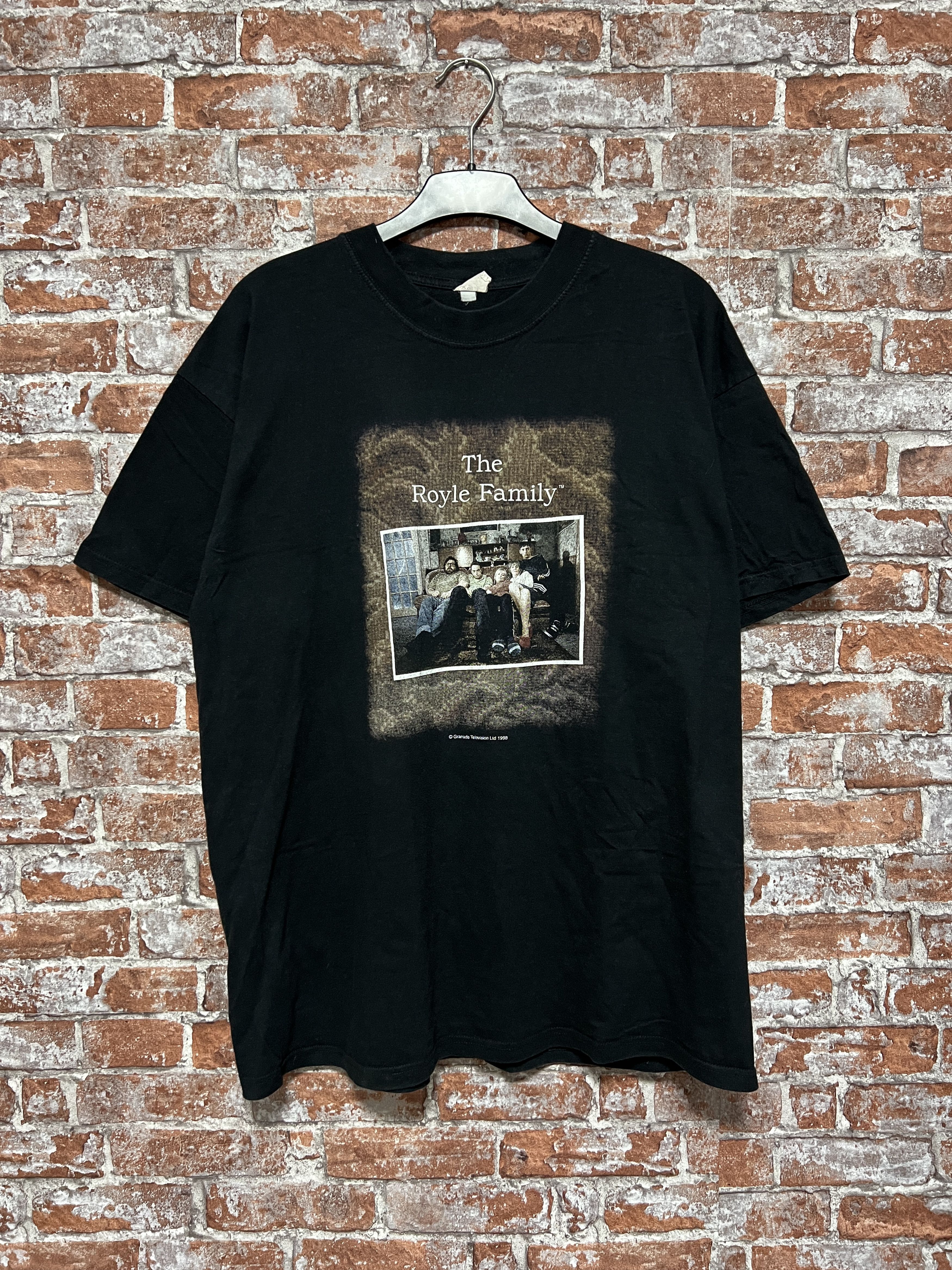 Vintage Vintage 1998 The Royle Family Series Movie T-shirt Size US XL / EU 56 / 4 - 1 Thumbnail