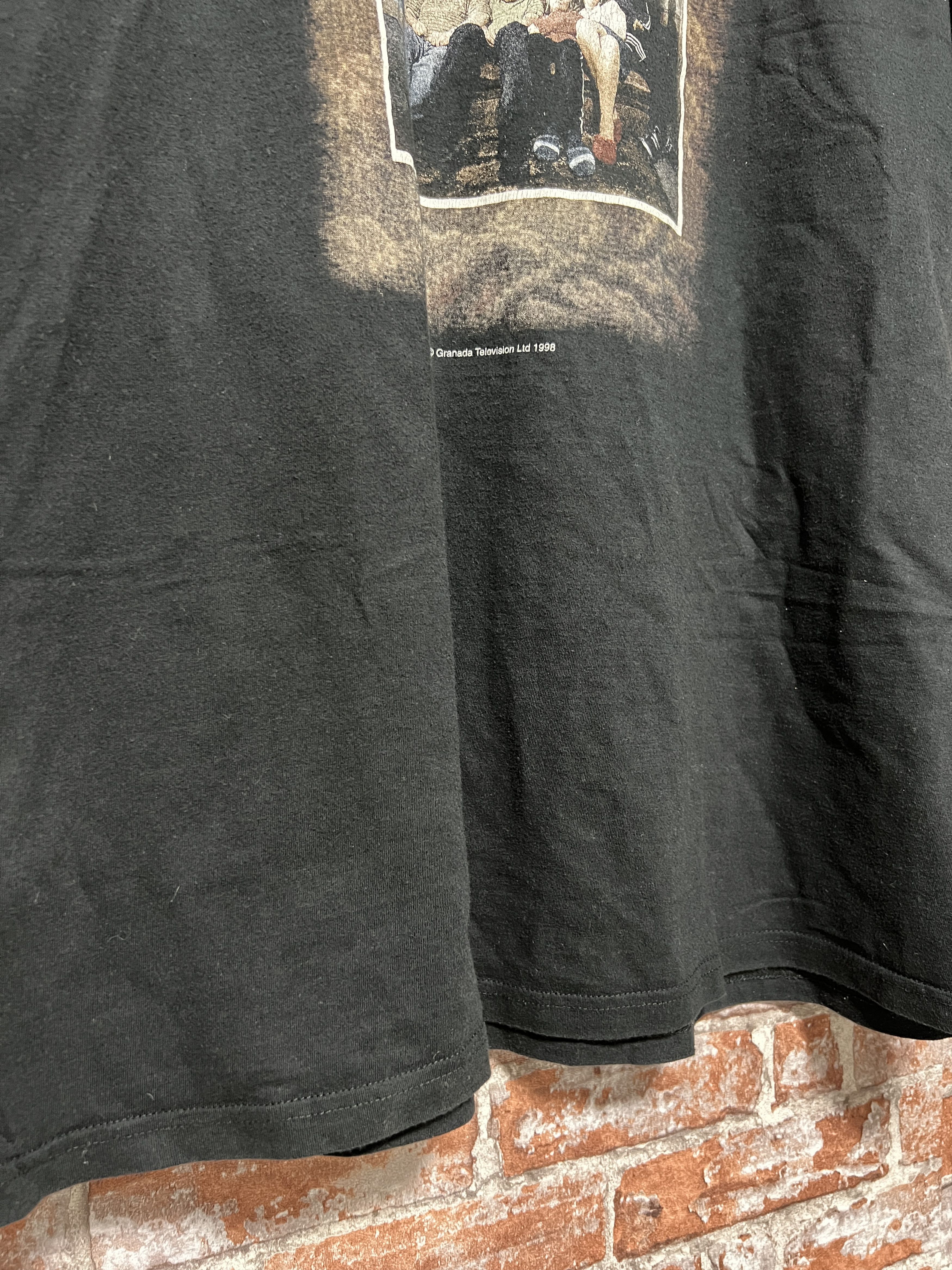 Vintage Vintage 1998 The Royle Family Series Movie T-shirt Size US XL / EU 56 / 4 - 12 Thumbnail