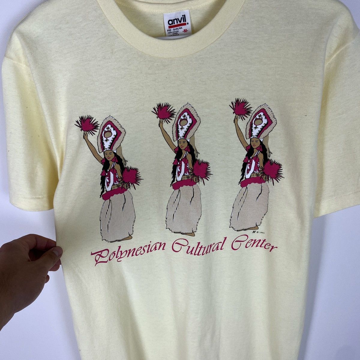 Anvil Vintage 90s Anvil Polynesia Cultural Center Dancers tee M Size US M / EU 48-50 / 2 - 3 Thumbnail