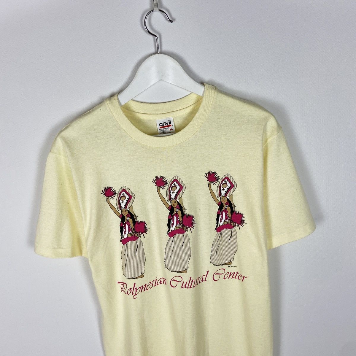 Anvil Vintage 90s Anvil Polynesia Cultural Center Dancers tee M Size US M / EU 48-50 / 2 - 2 Thumbnail